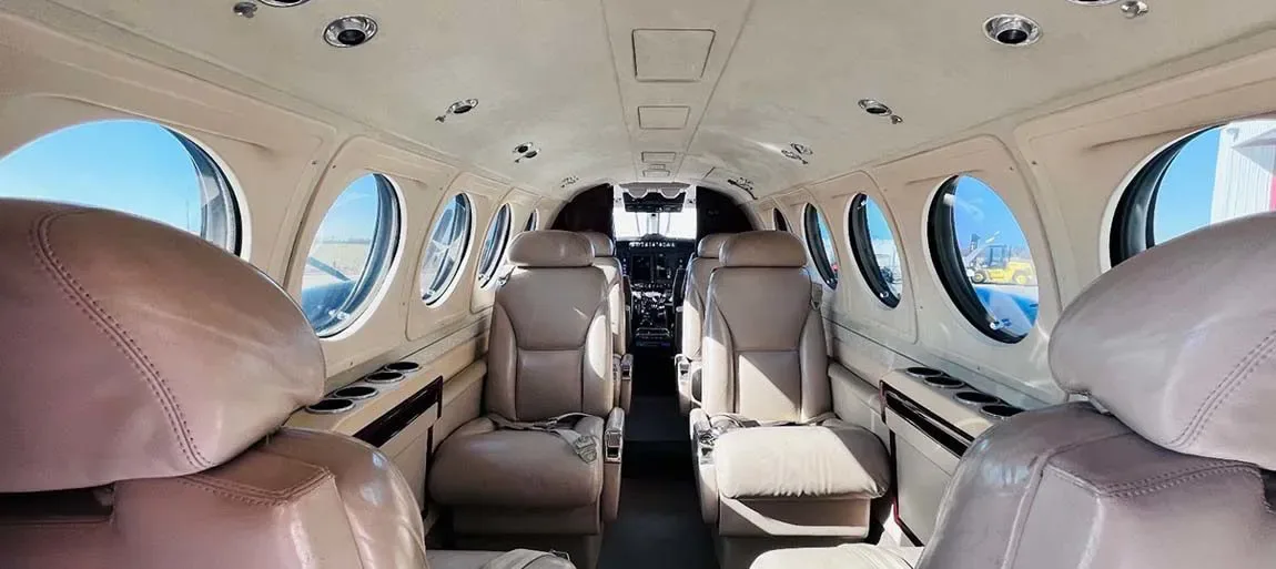 Cabin interior of a 2005 Beechcraft King Air B200 -42’s Garmin G1000 NXI Raisbeck.