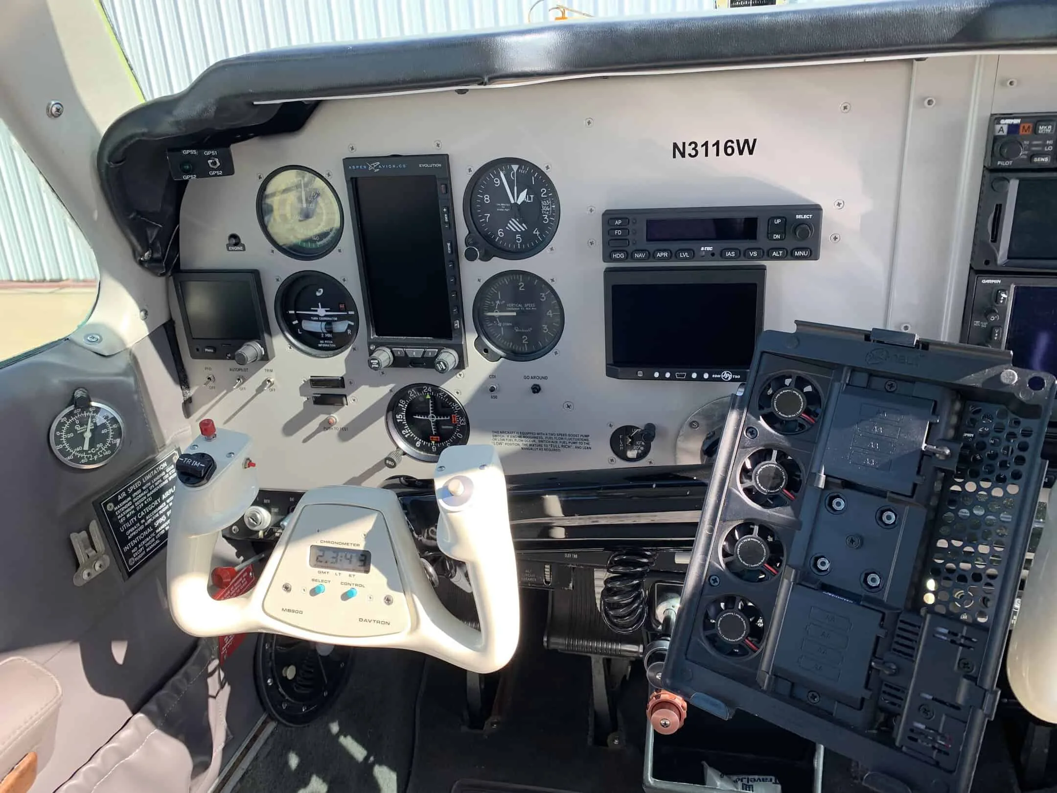 Cockpit and instrument panel of a 1973 Beechcraft A36.