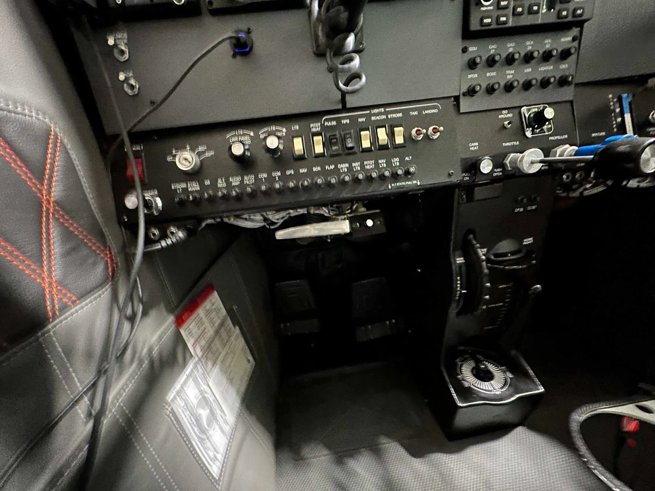 Cockpit and instrument panel of a 1975 Cessna 182P.