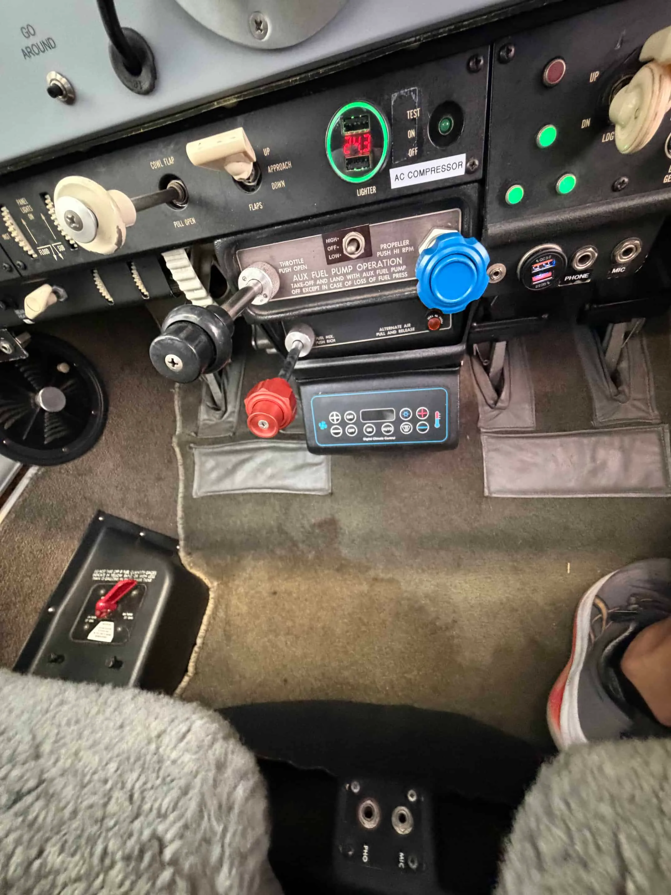 Cockpit and instrument panel of a 1979 Beech F33A With TN & FTA Airconditioning.