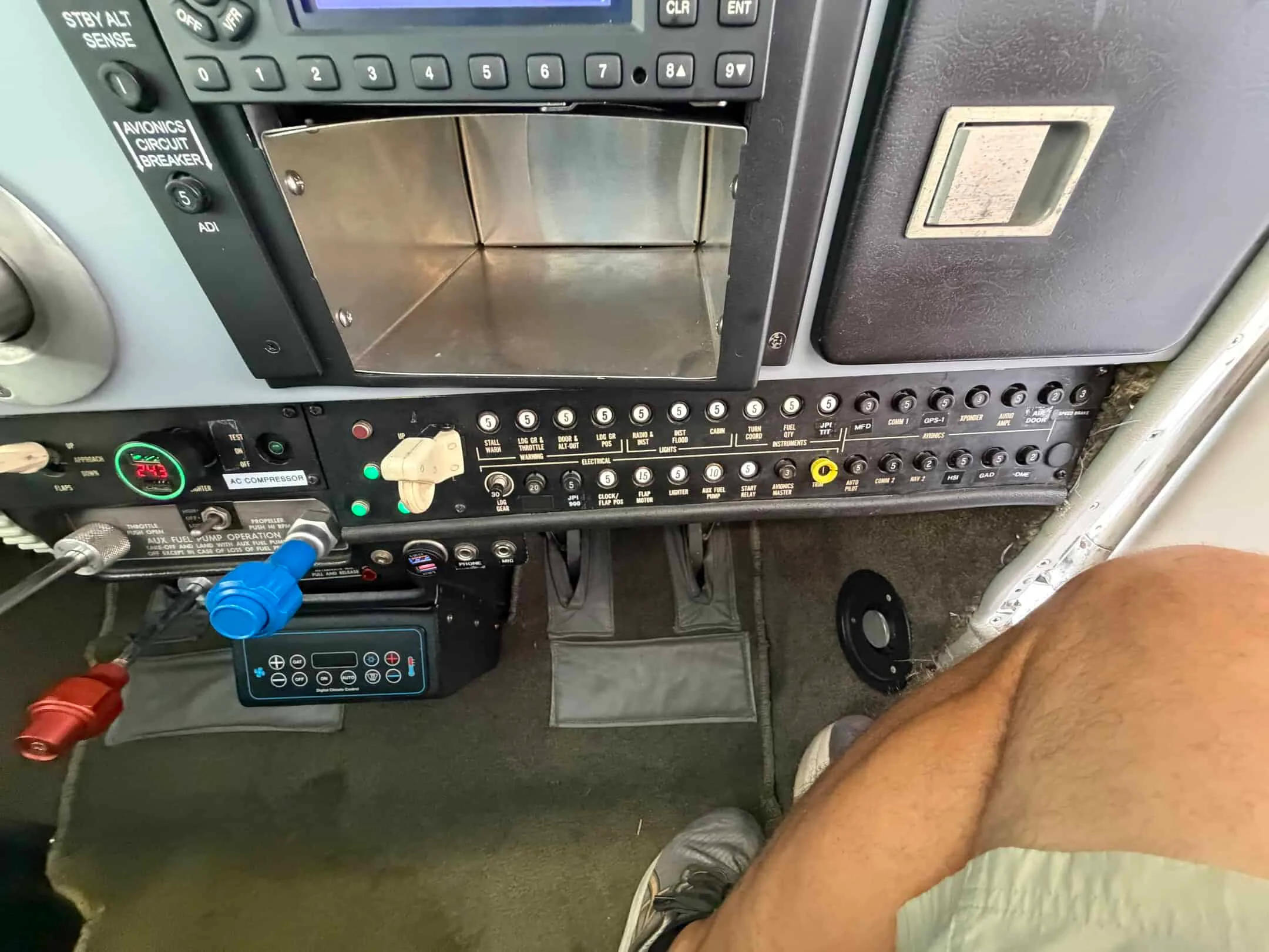 Cockpit and instrument panel of a 1979 Beech F33A With TN & FTA Airconditioning.
