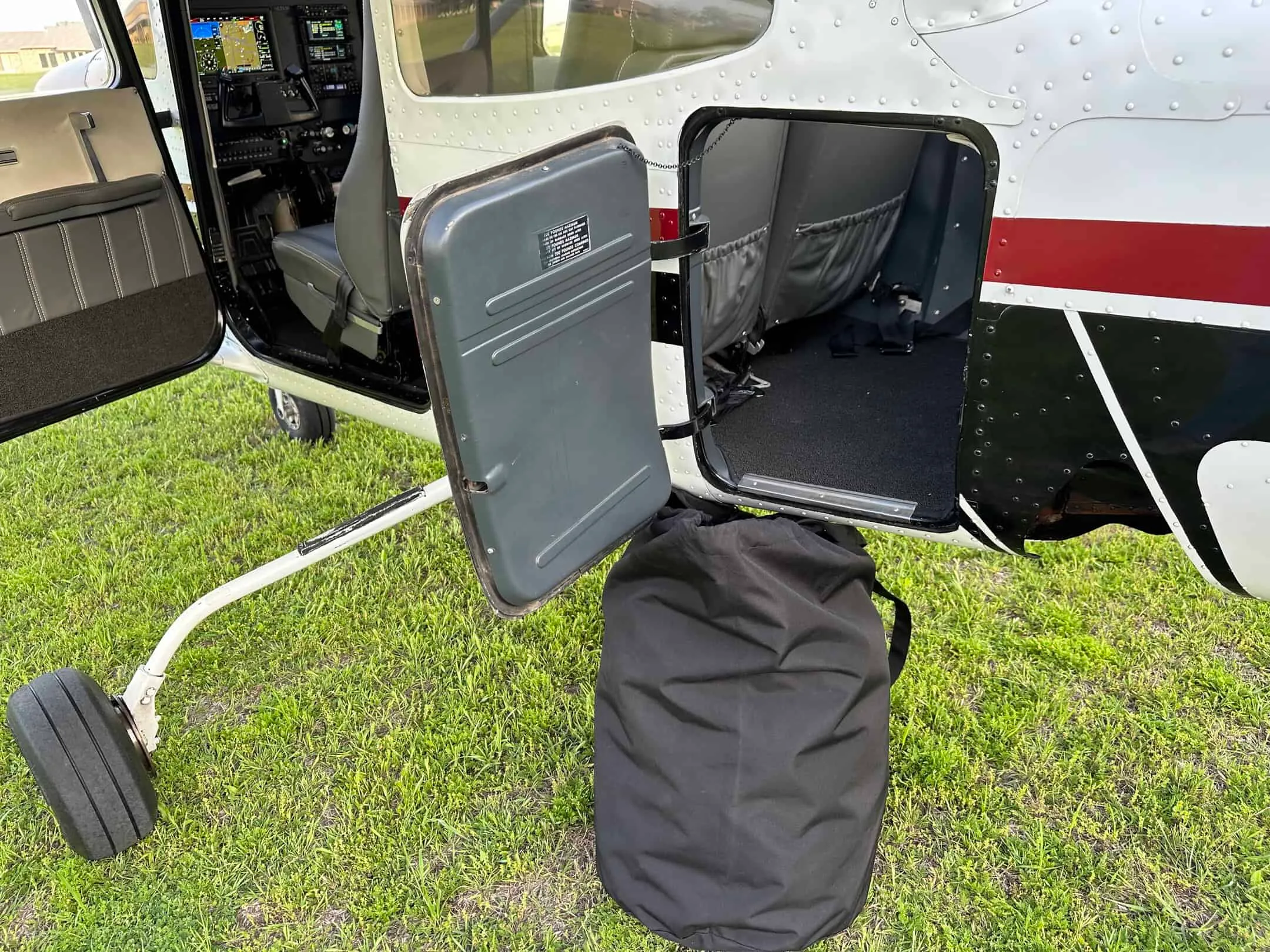 Cabin interior of a 1979 Cessna 172RG CUTLASS.