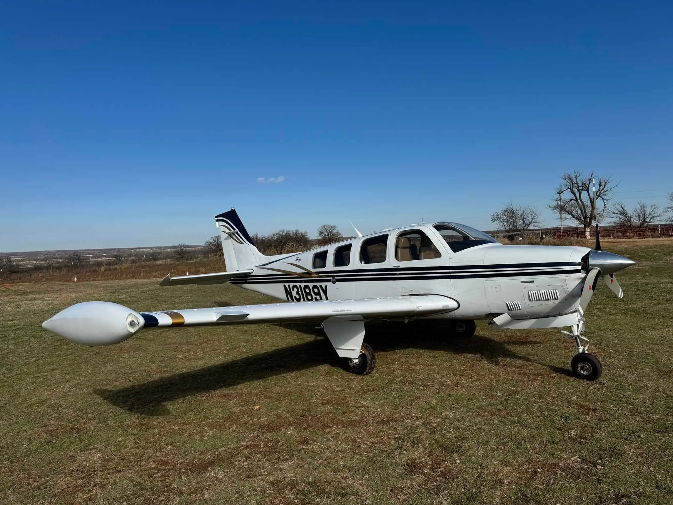 Exterior view of a 2000 Beech Bonanza TN A36.