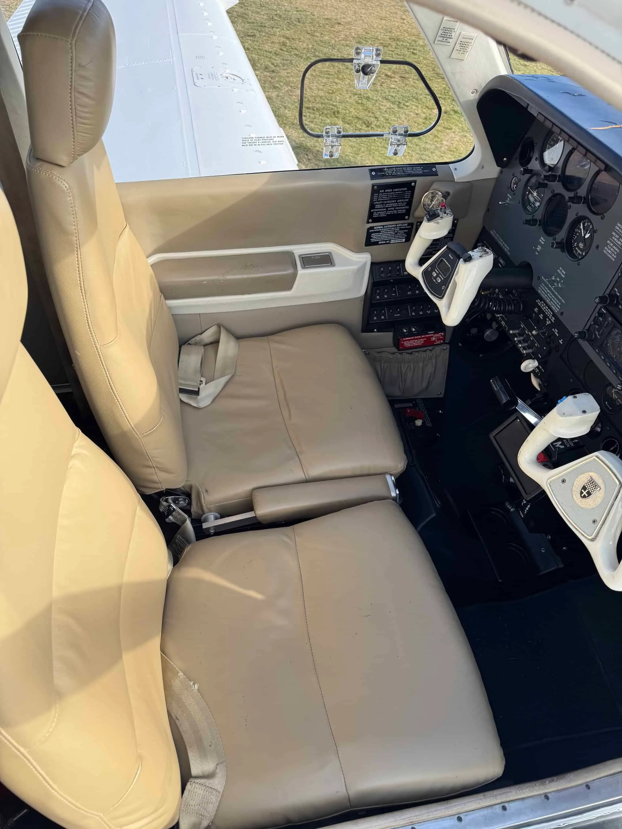 Cabin interior of a 2000 Beech Bonanza TN A36.