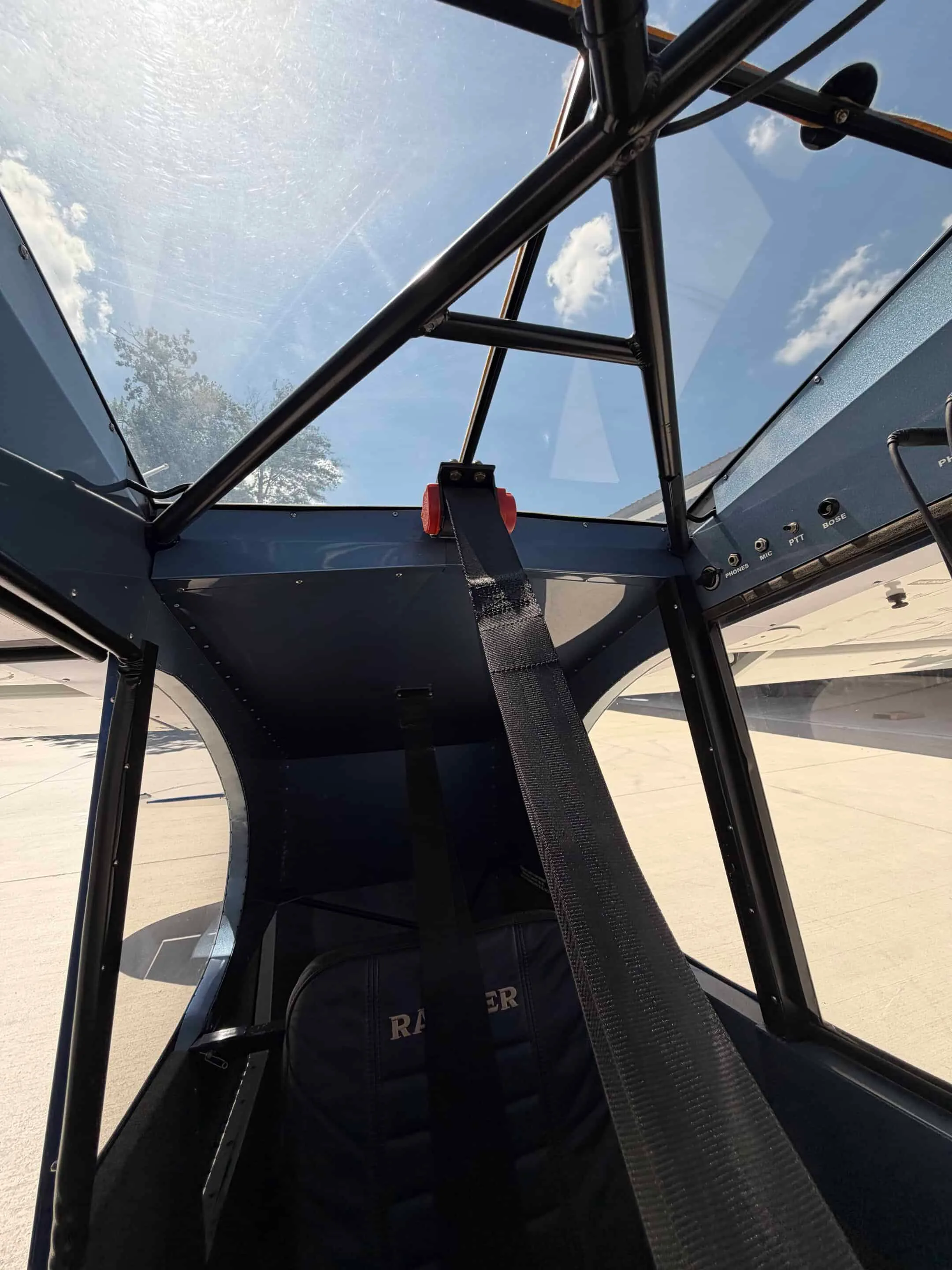 Cockpit and instrument panel of a 2005 CubCrafters Top Cub.