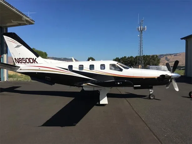 Exterior view of a 2009 Socata TBM 850.