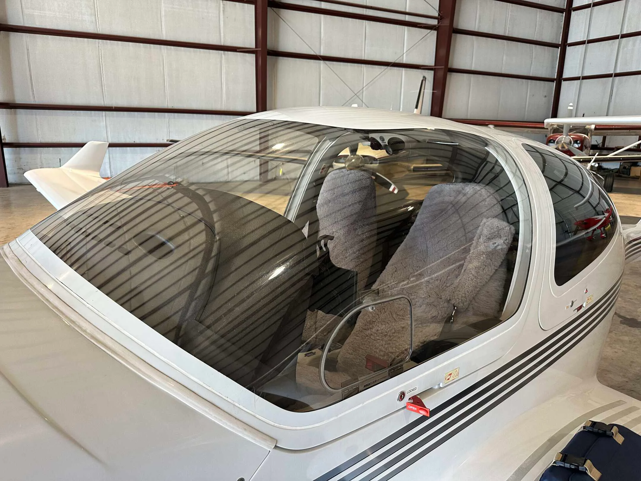 Cabin interior of a 2014 Diamond DA40NG.