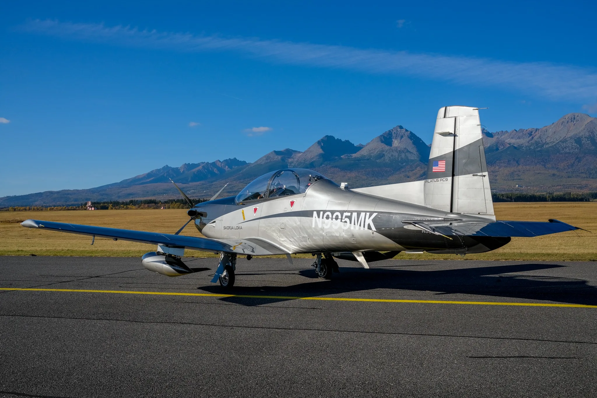 Exterior view of a 1990 Pilatus, PC-9.