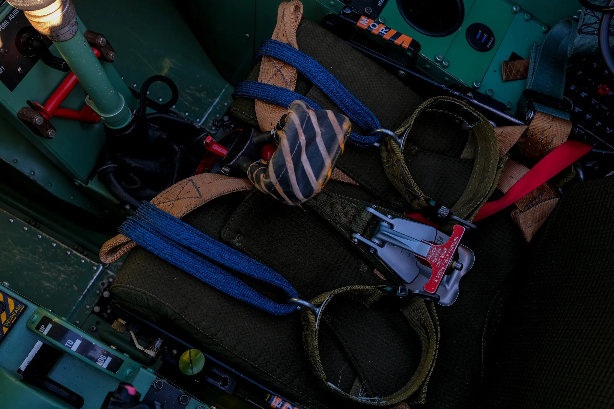 Cockpit and instrument panel of a 1990 Pilatus.
