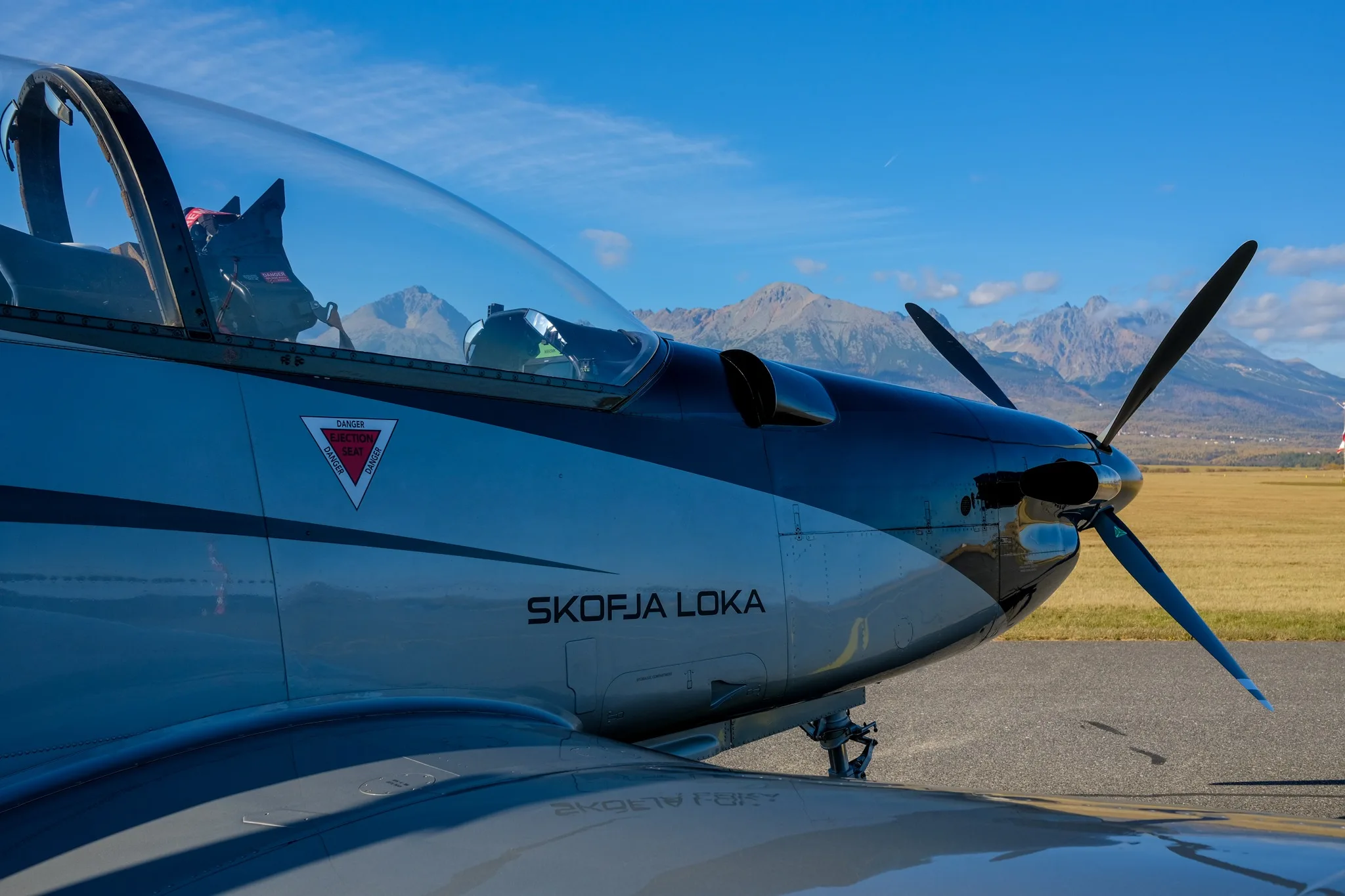 Exterior view of a 1990 Pilatus, PC-9.
