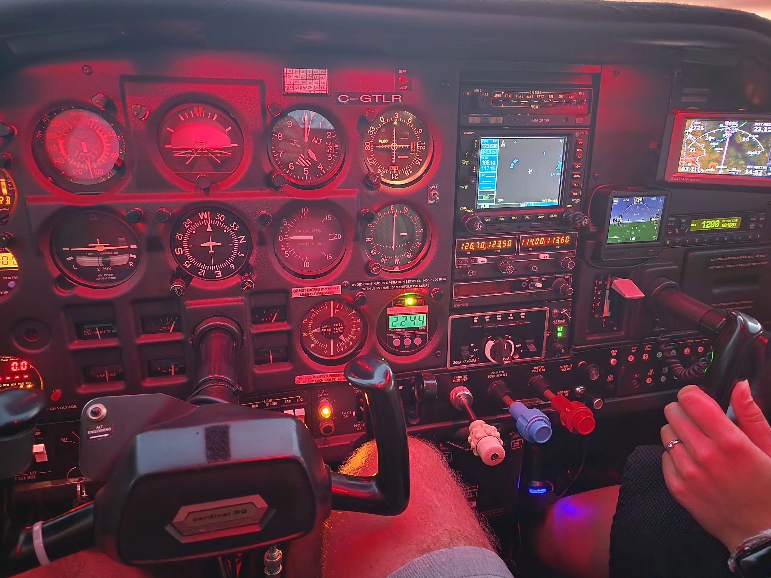 Cockpit and instrument panel of a 1977.