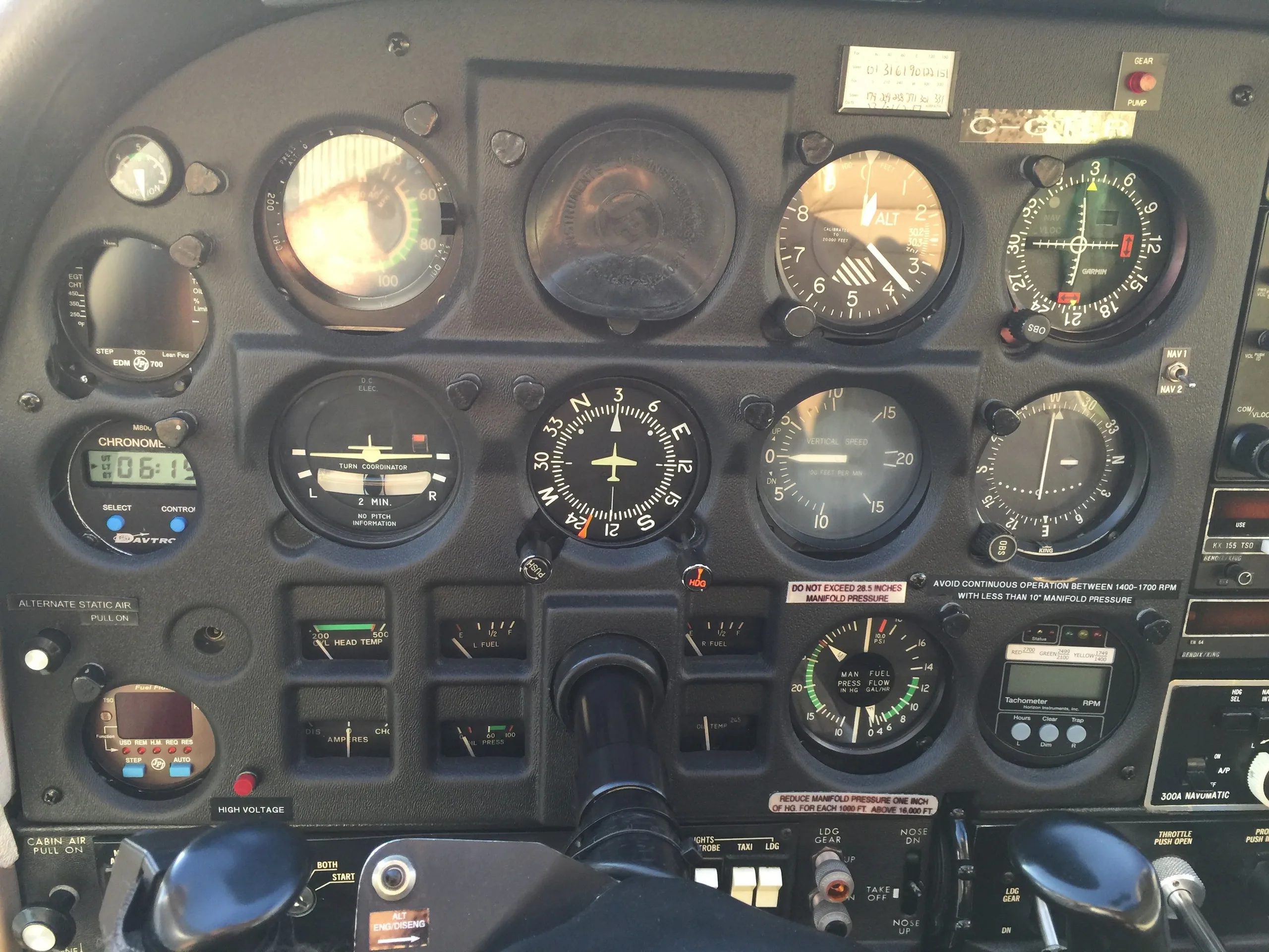 Cockpit and instrument panel of a 1977.