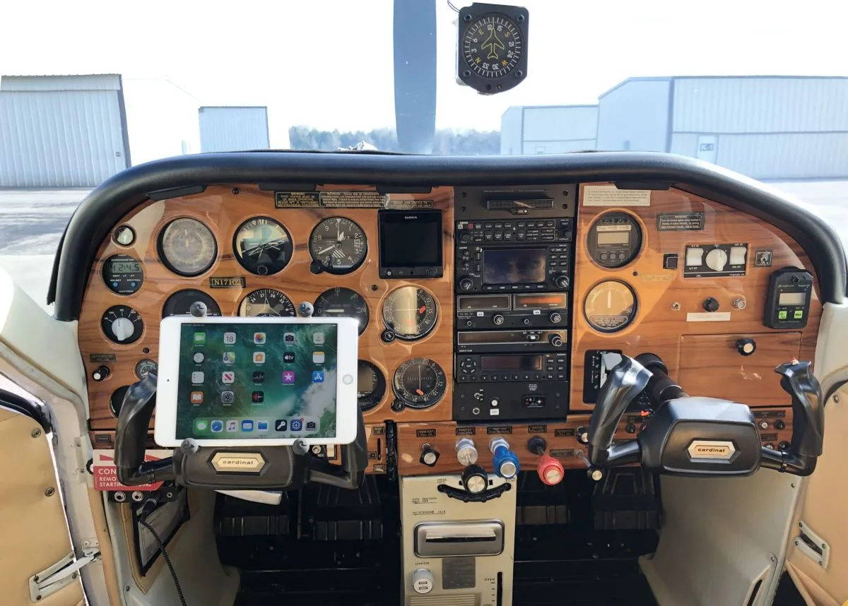 Cockpit and instrument panel of a 1976 C177B.