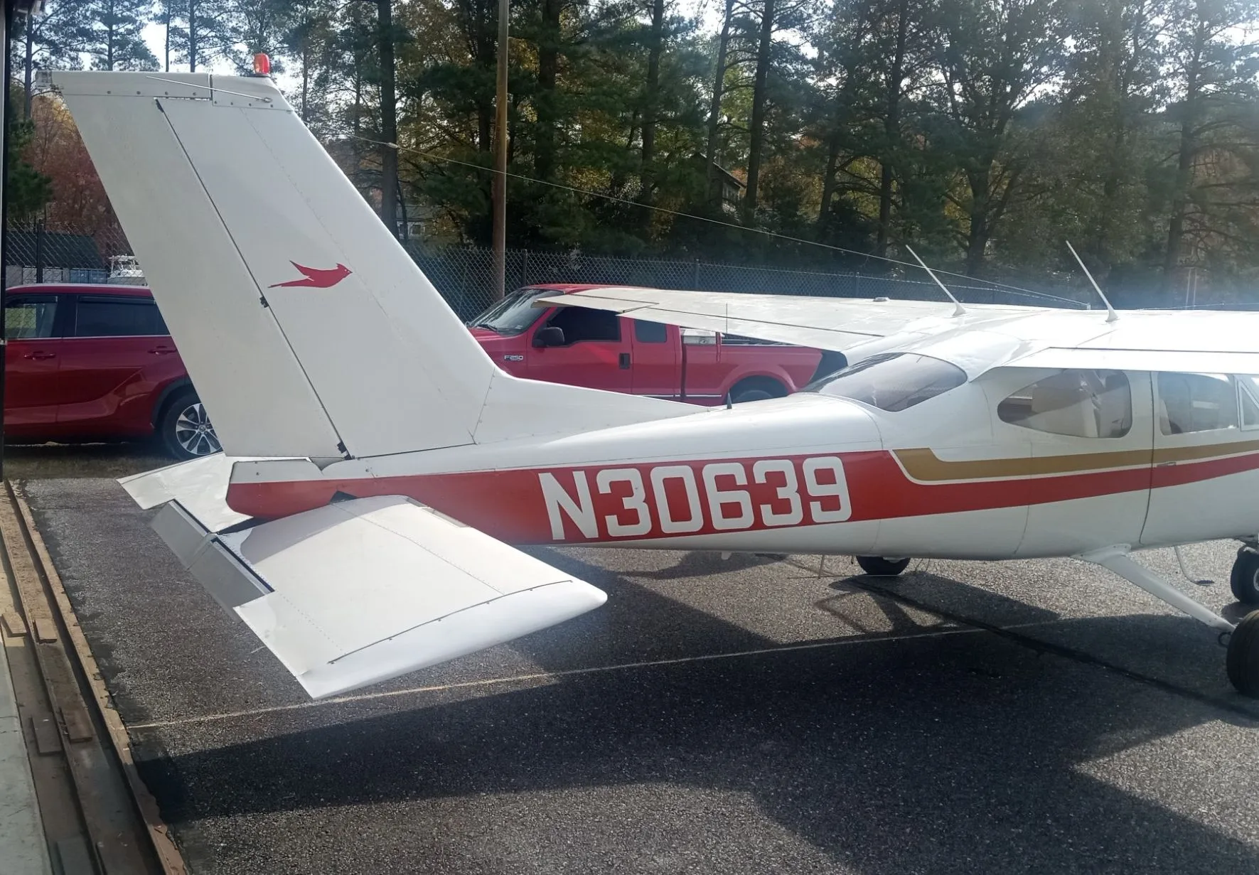 Exterior view of a 1970, N30639.