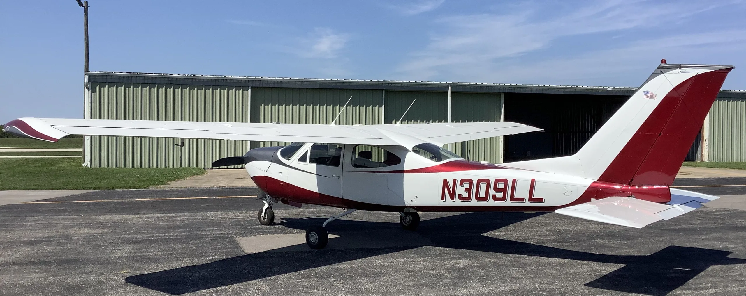 Exterior view of a 1978, N309LL.