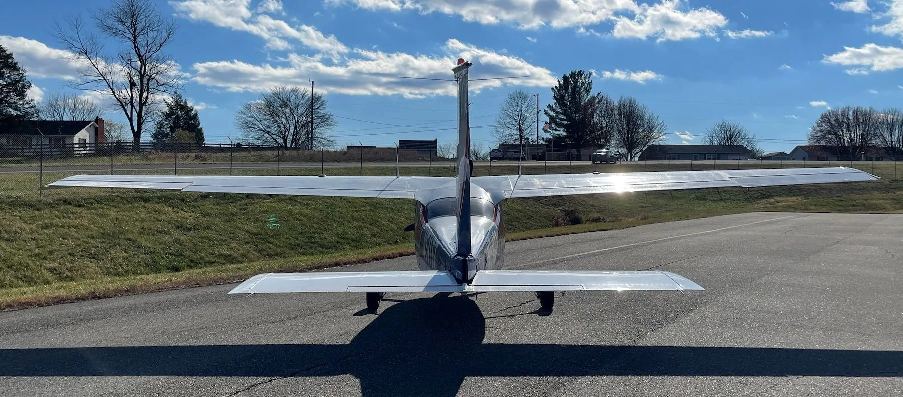 Exterior view of a 1977, N511TT.