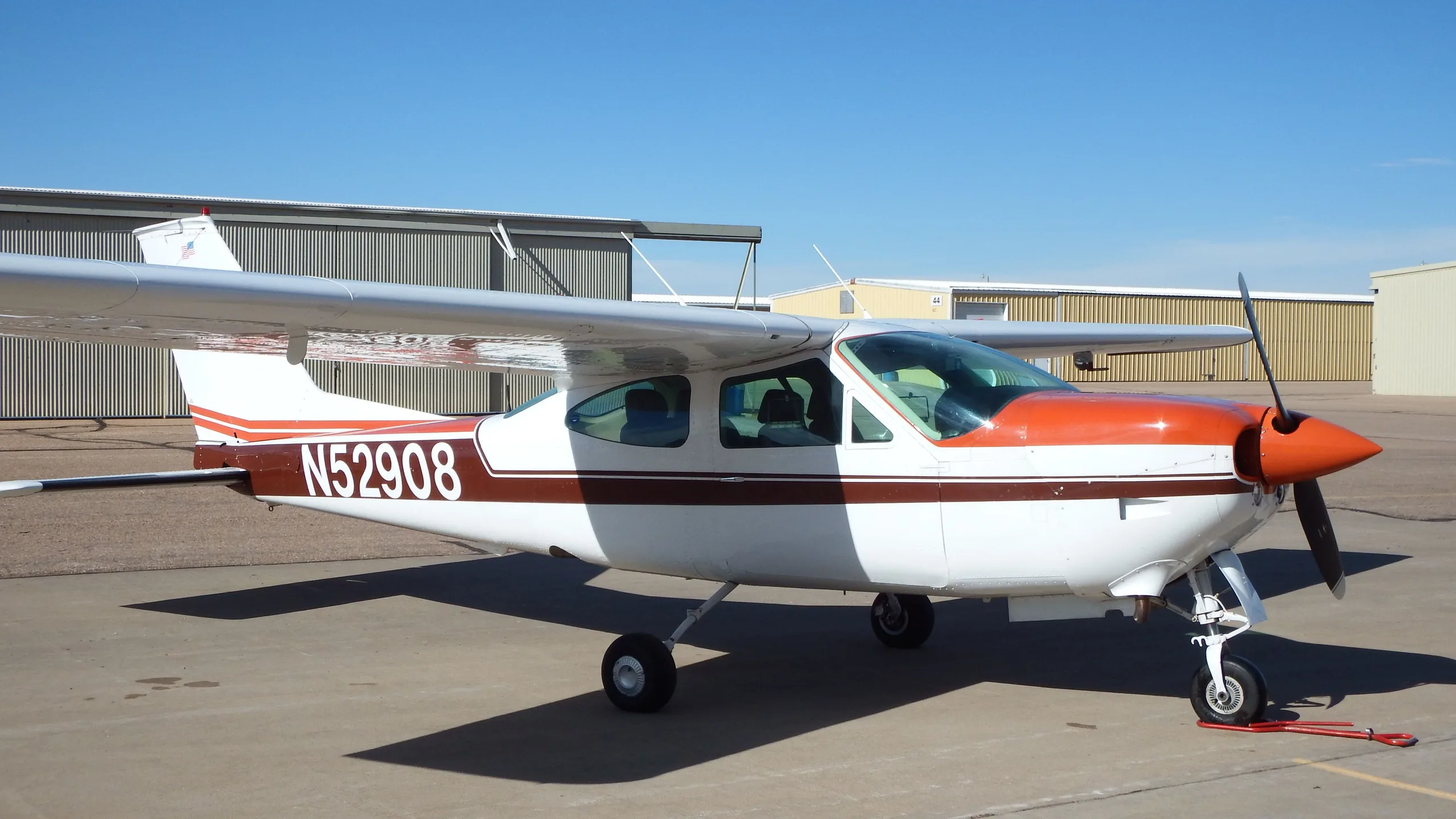Exterior view of a 1978, N52908.