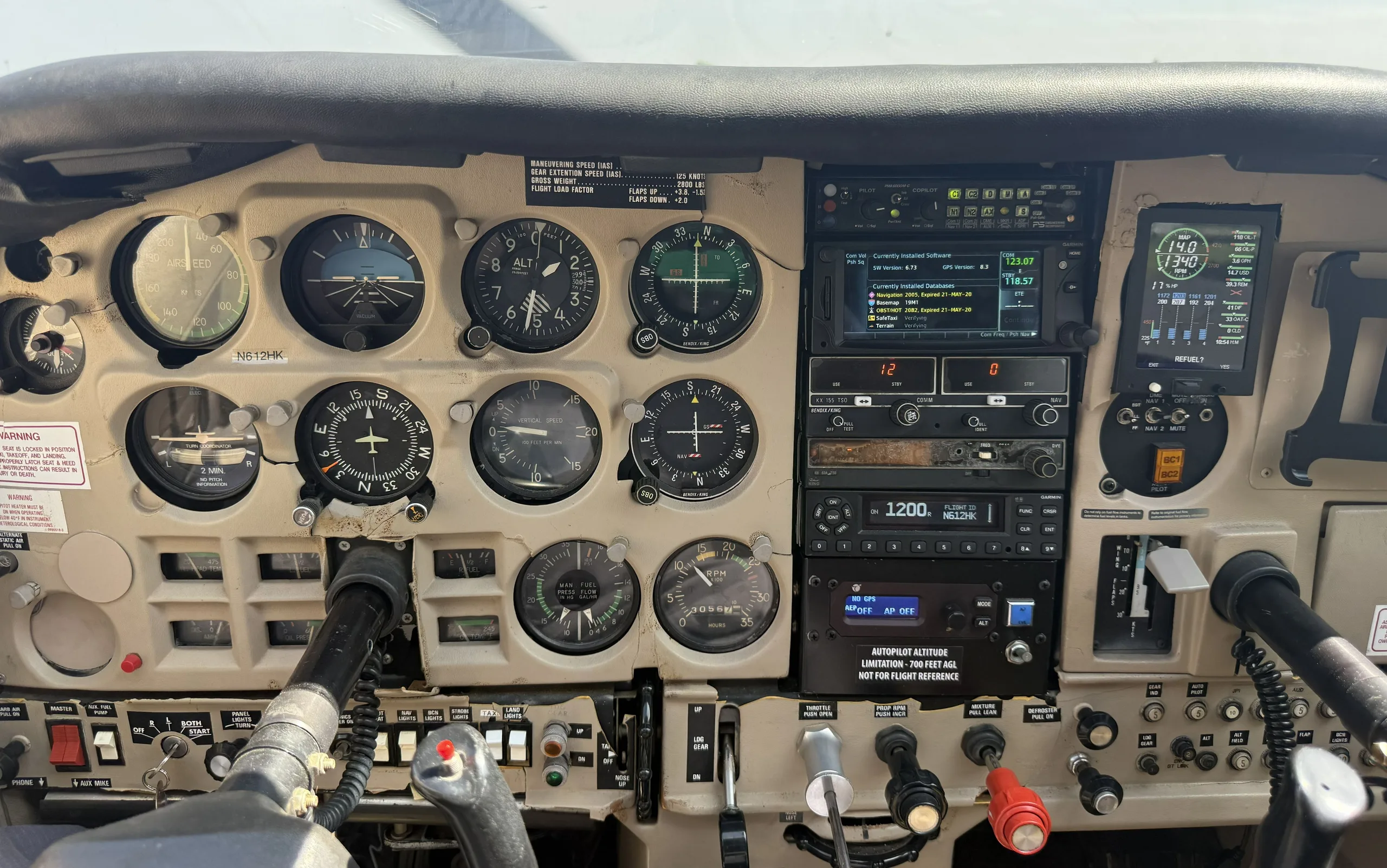 Cockpit and instrument panel of a 1978.