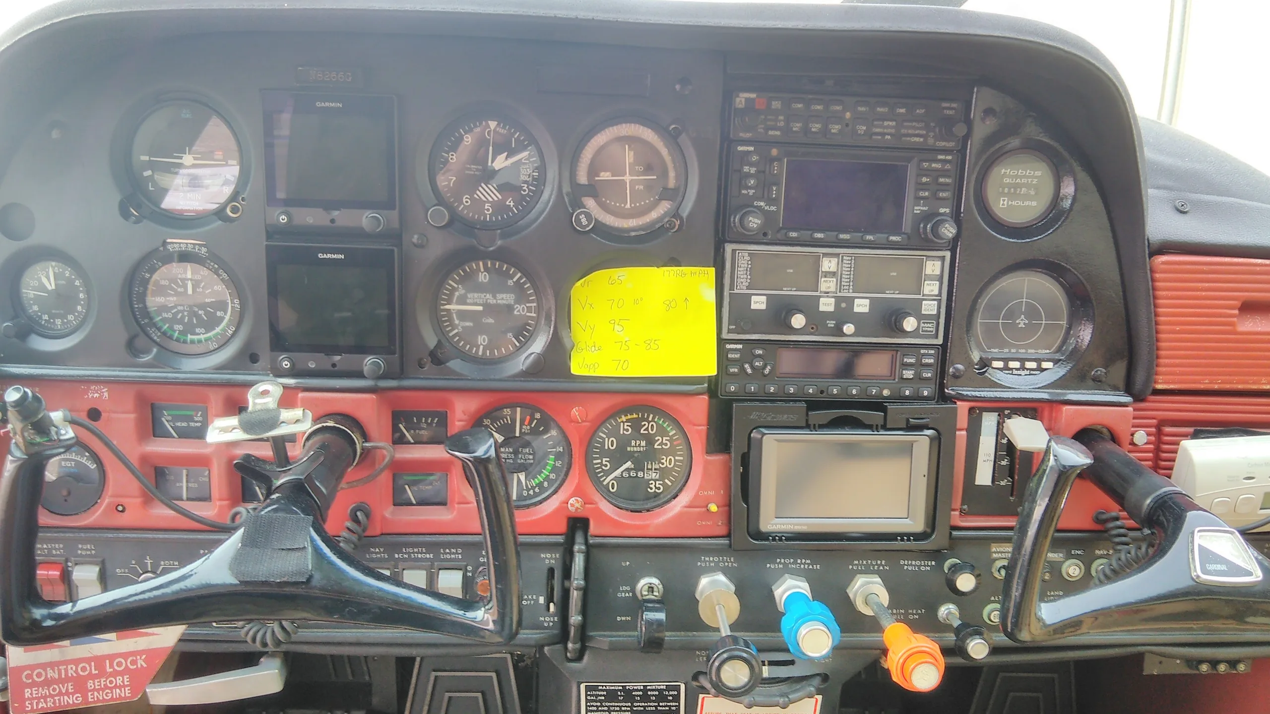 Cockpit and instrument panel of a aircraft.