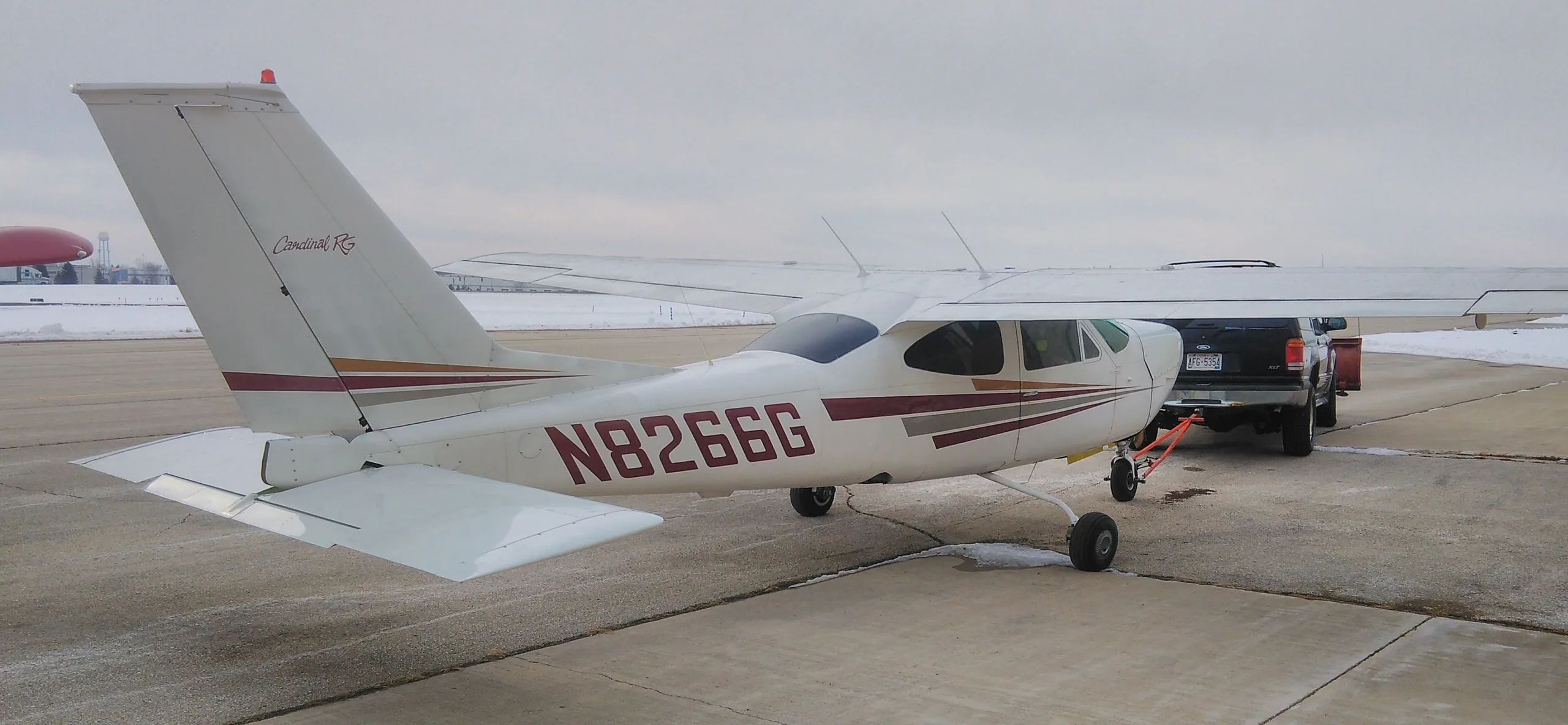 Exterior view of a aircraft, N8266G.