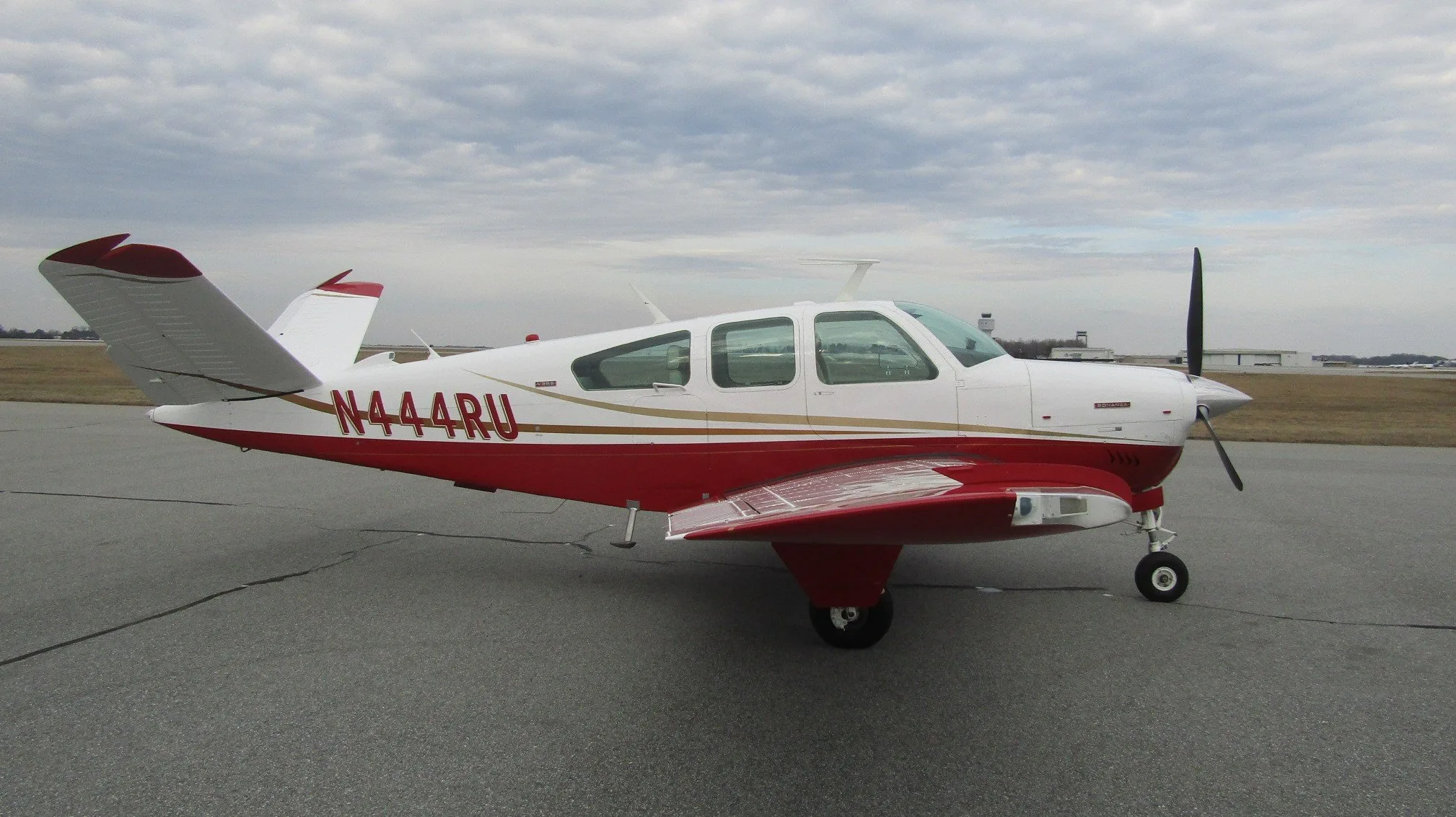 Exterior view of a 1973 Beechcraft N444RU 1973 V35B Bonanza.