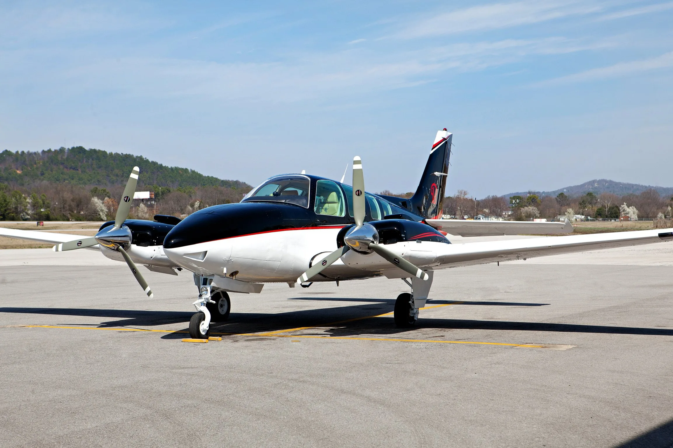 Exterior view of a 1984 Beechcraft Baron 58.