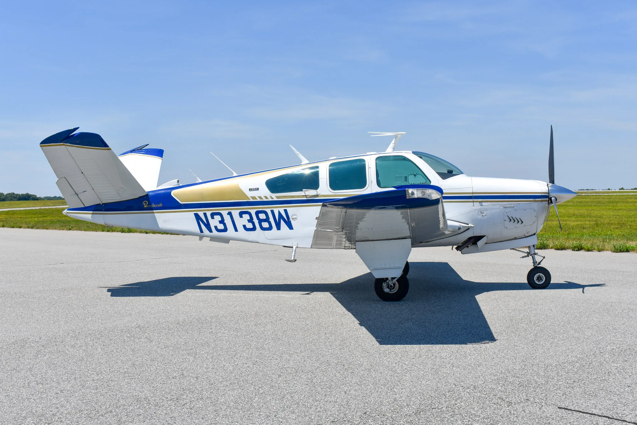 Exterior view of a 1973 Beechcraft N3138W 1973 V35B Bonanza.