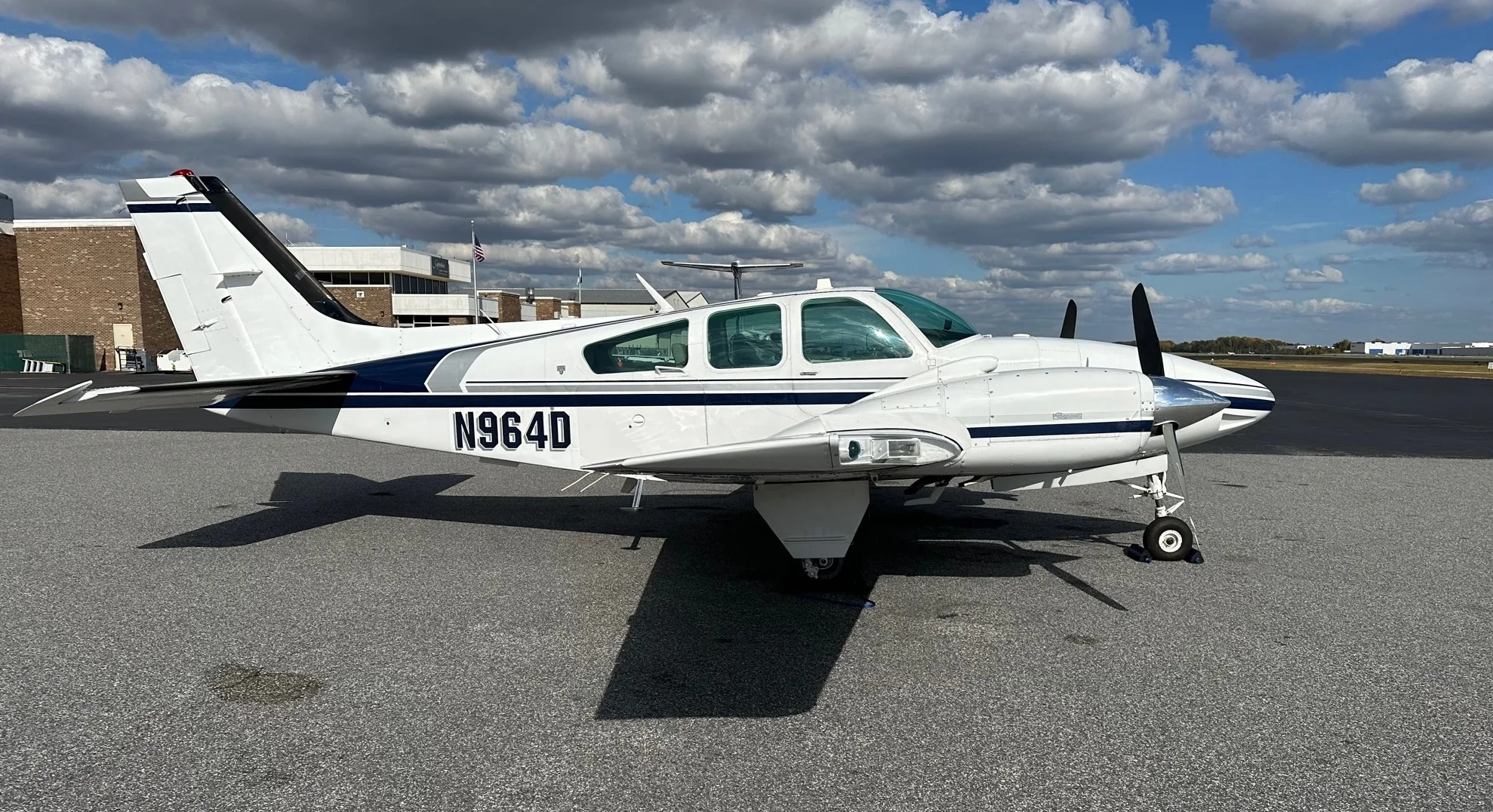 N964D, 1981 E-55 Baron