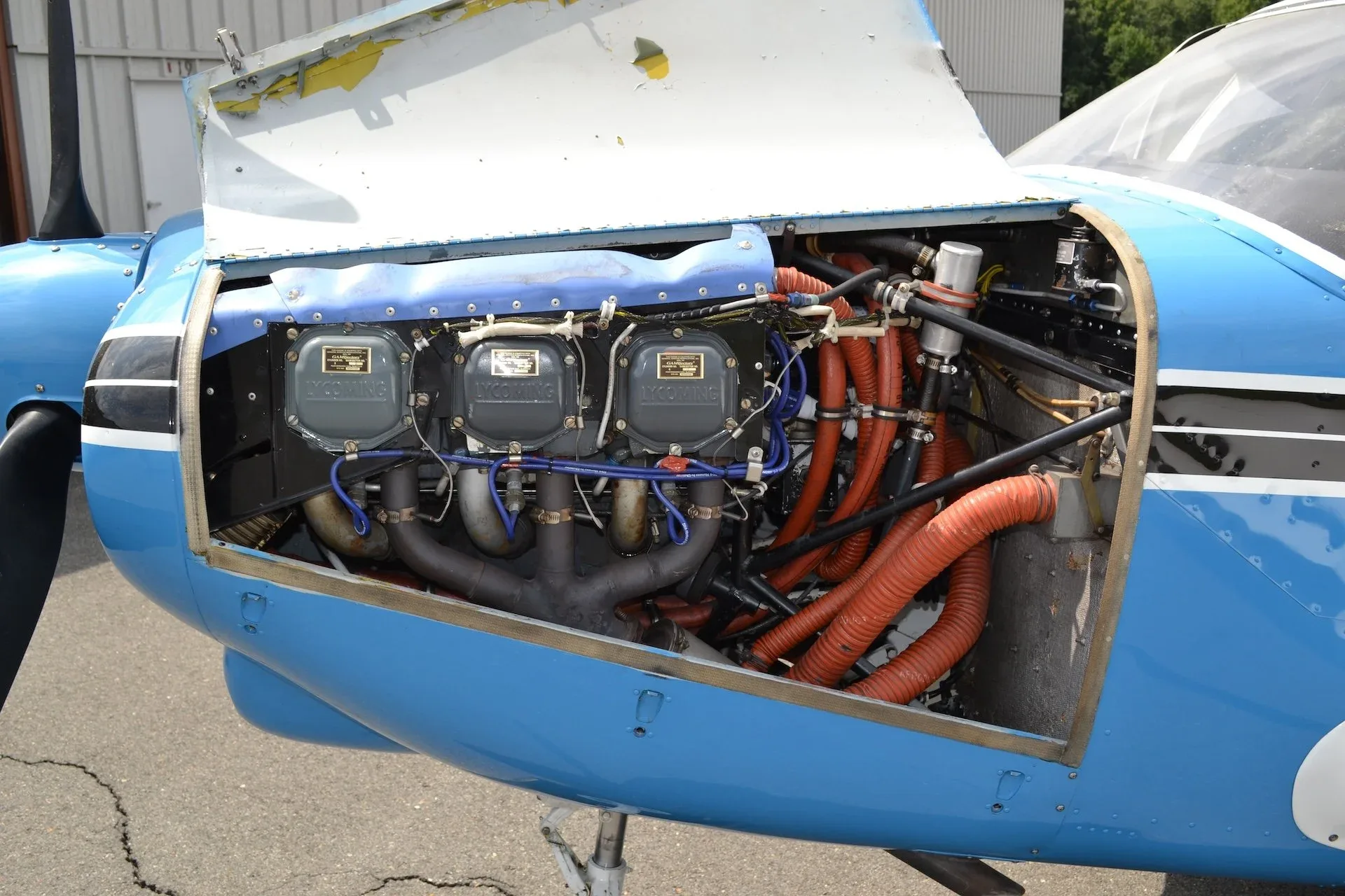 Engine detail of a 1967 Piper Comanche 260B — Carolina Jet.