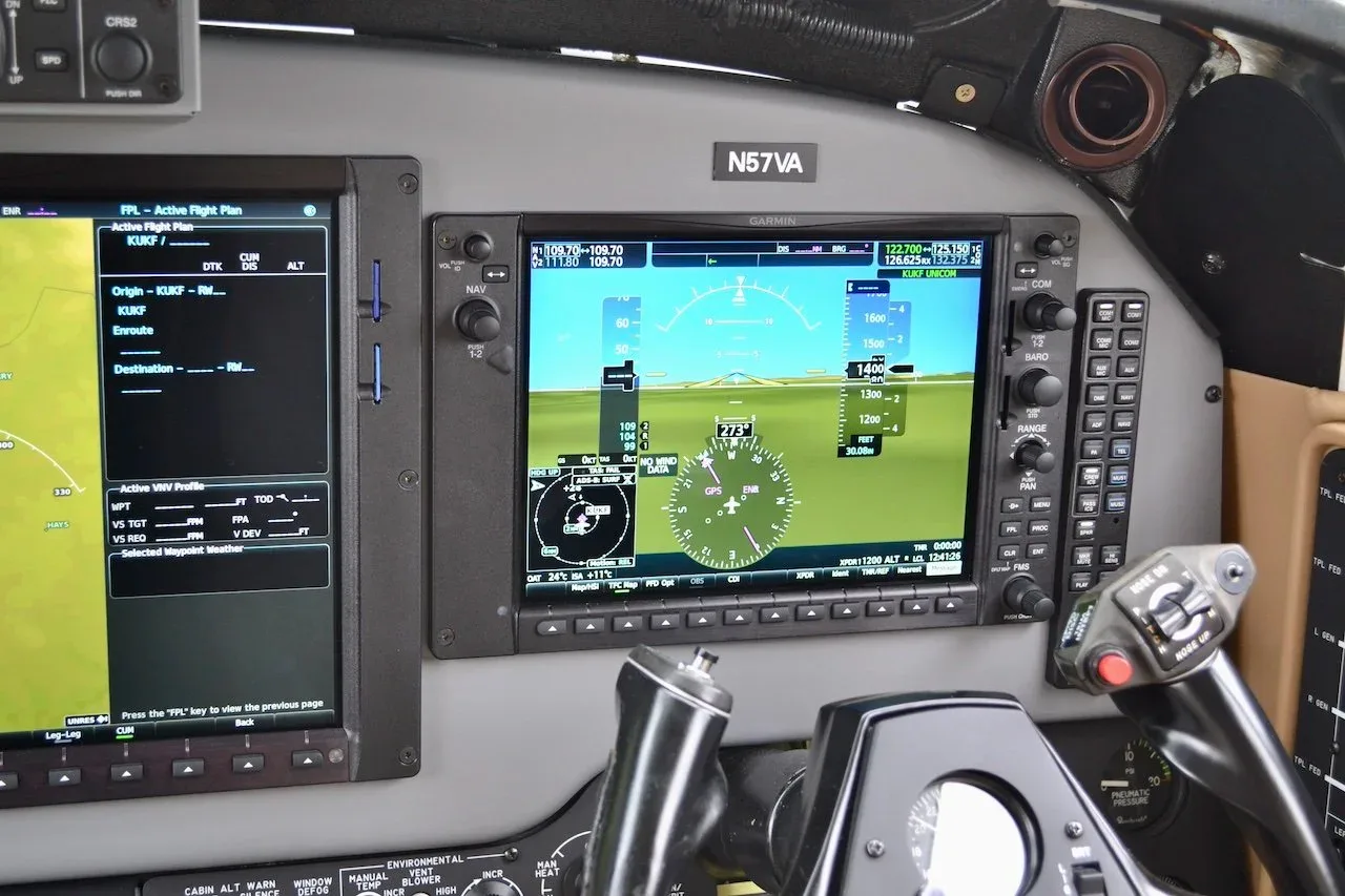 Avionics suite of a 1996 Beechcraft KING AIR 350 — Carolina Jet.
