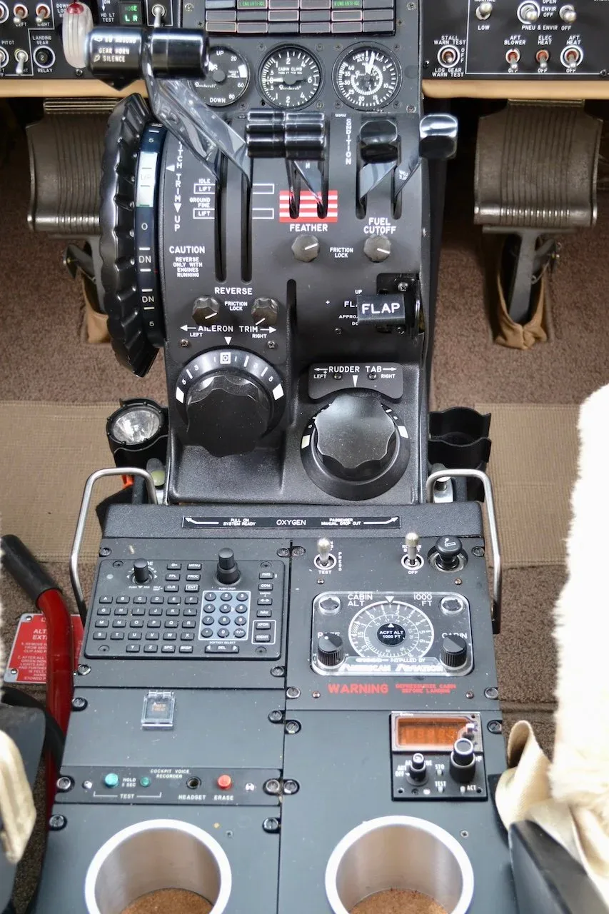 Avionics suite of a 1996 Beechcraft KING AIR 350 — Carolina Jet.
