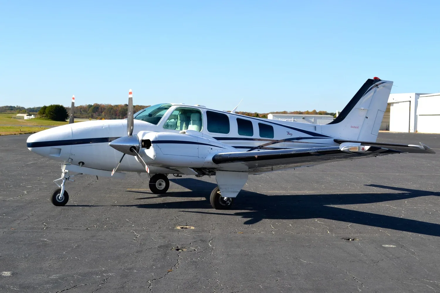 Exterior view of a 1998 Beechcraft 58 Baron — Carolina Jet.