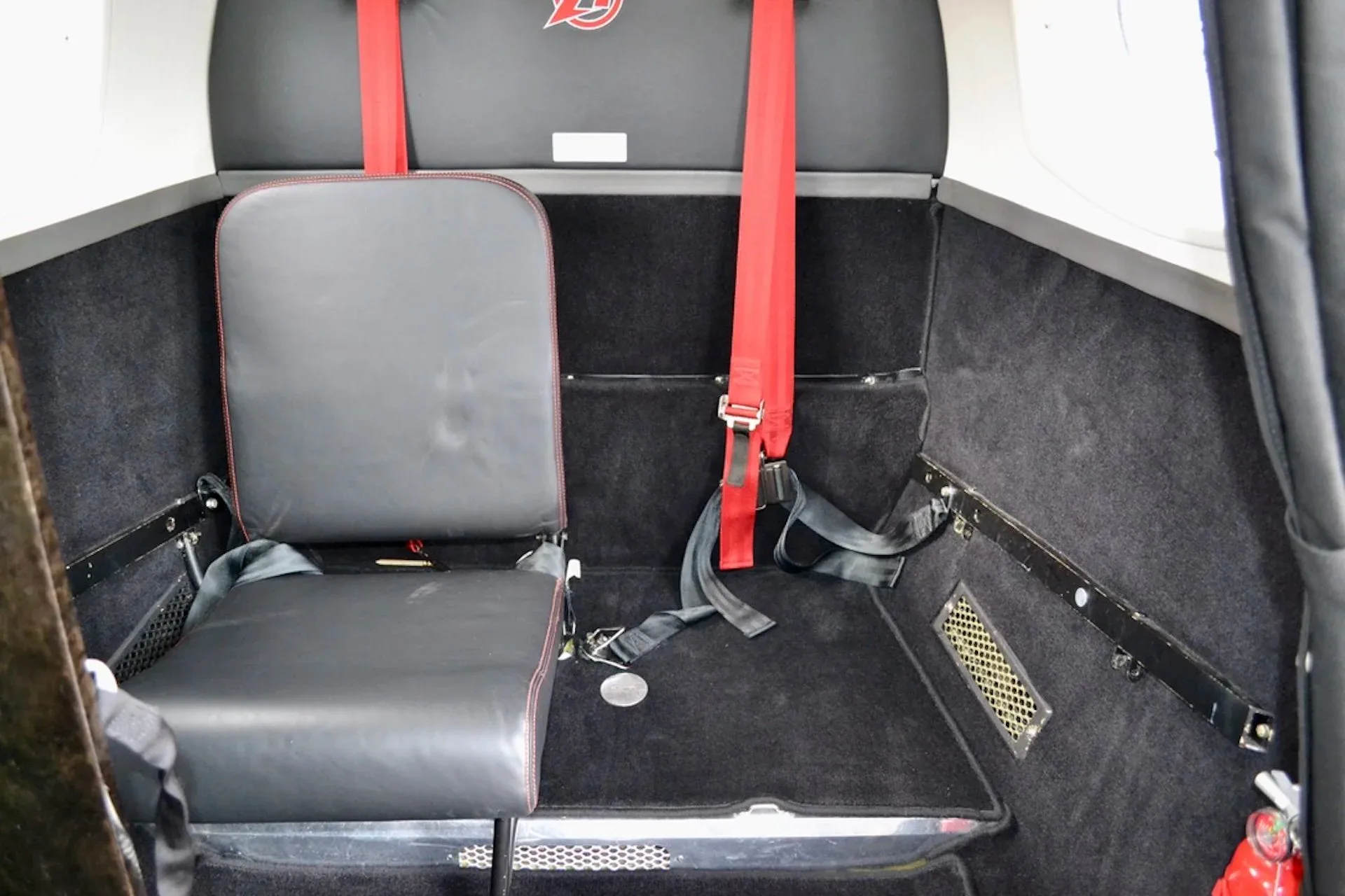 Cabin interior of a 1998 Beechcraft KING AIR B200 — Carolina Jet.