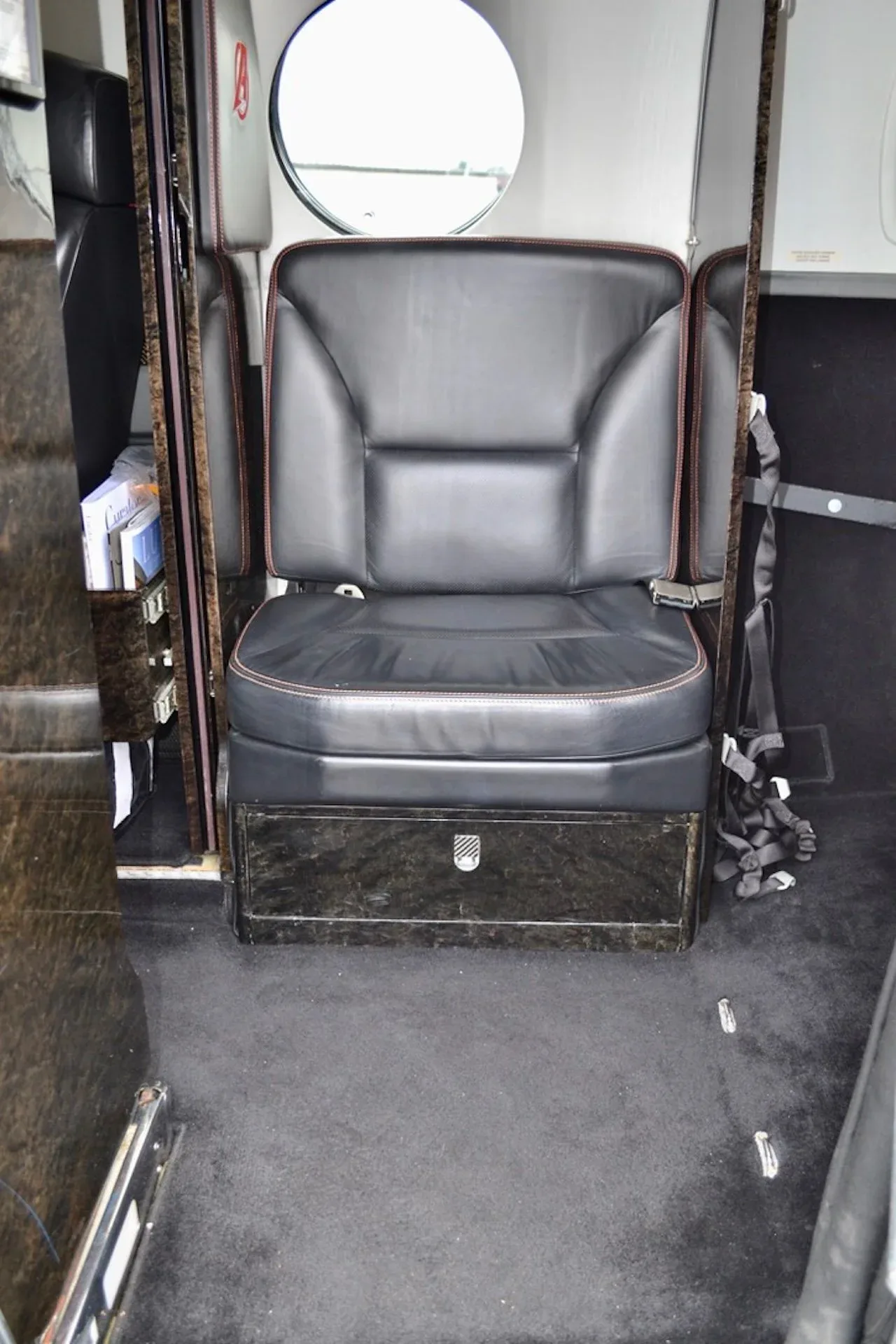 Cabin interior of a 1998 Beechcraft KING AIR B200 — Carolina Jet.