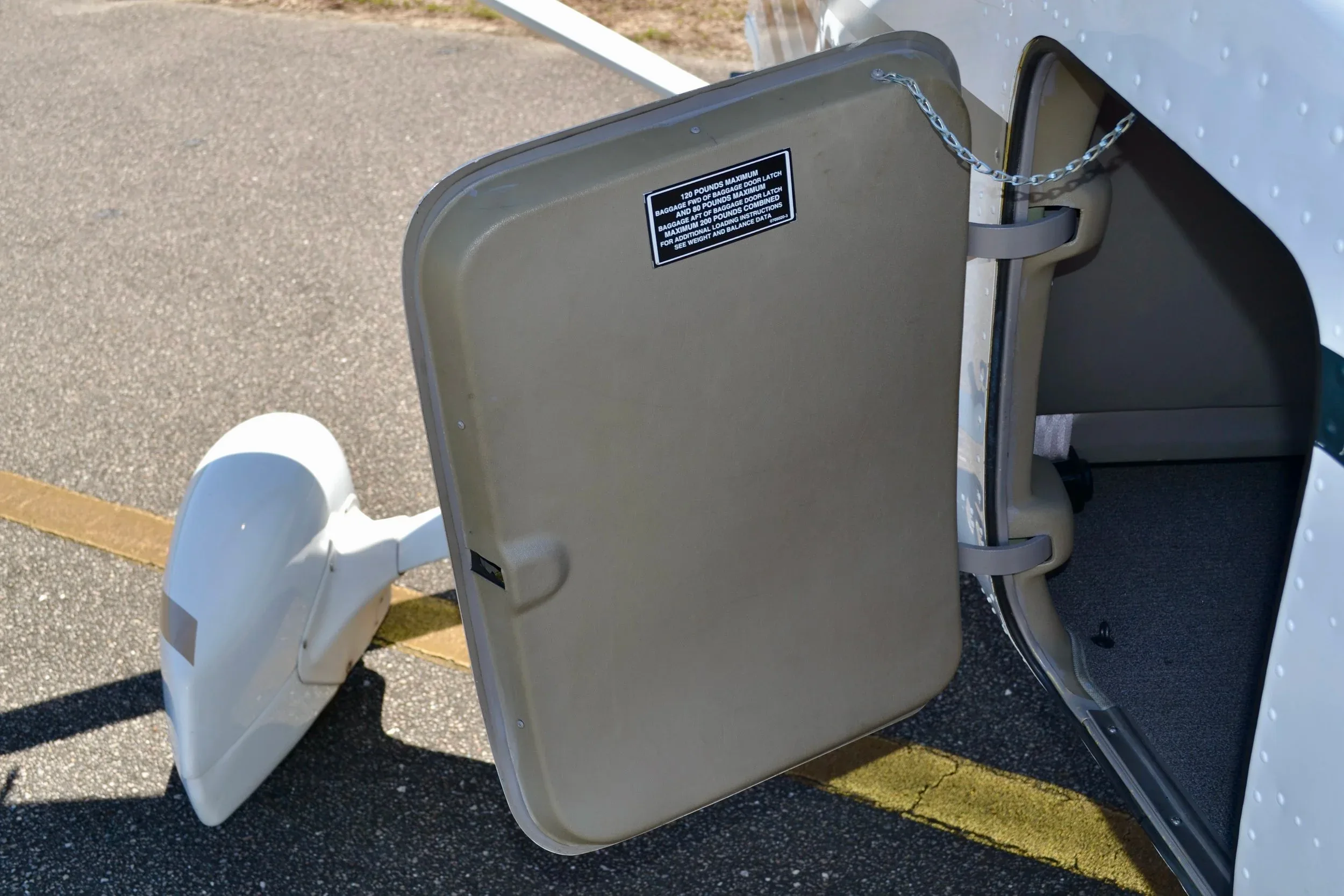 Engine detail of a 1998 Cessna 182S Skylane — Carolina Jet.