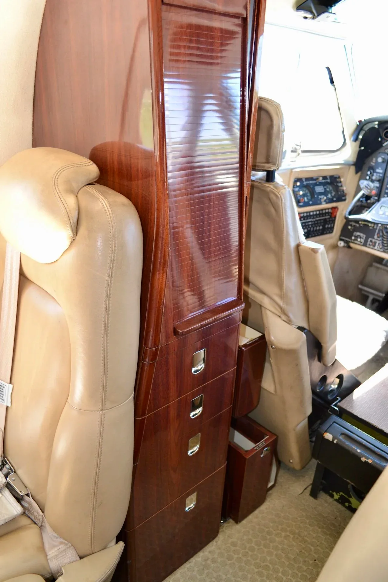 Cabin interior of a 2005 Beechcraft KING AIR B200 — Carolina Jet.