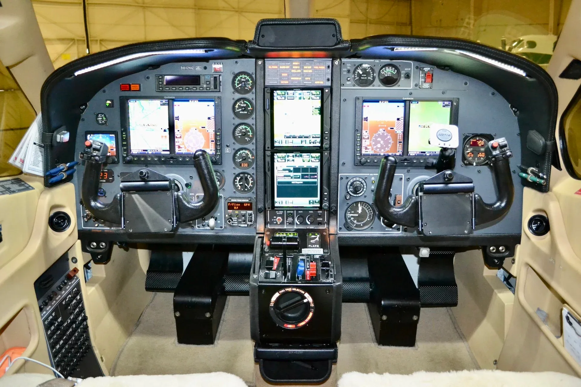 Cockpit and instrument panel of a 2007 Socata TBM 850 — Carolina Jet.