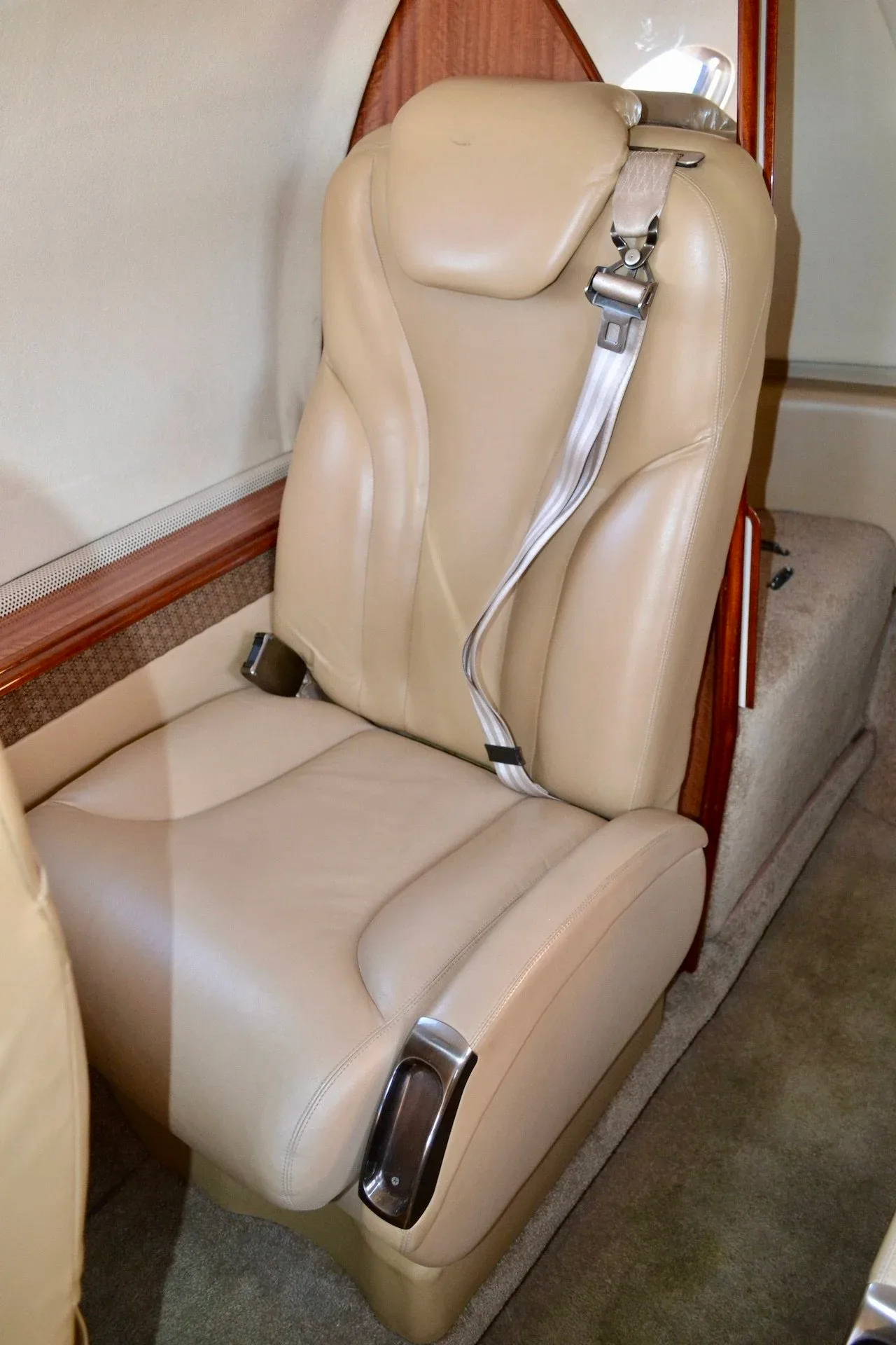 Cabin interior of a 2010 Beechcraft Premier IA — Carolina Jet.