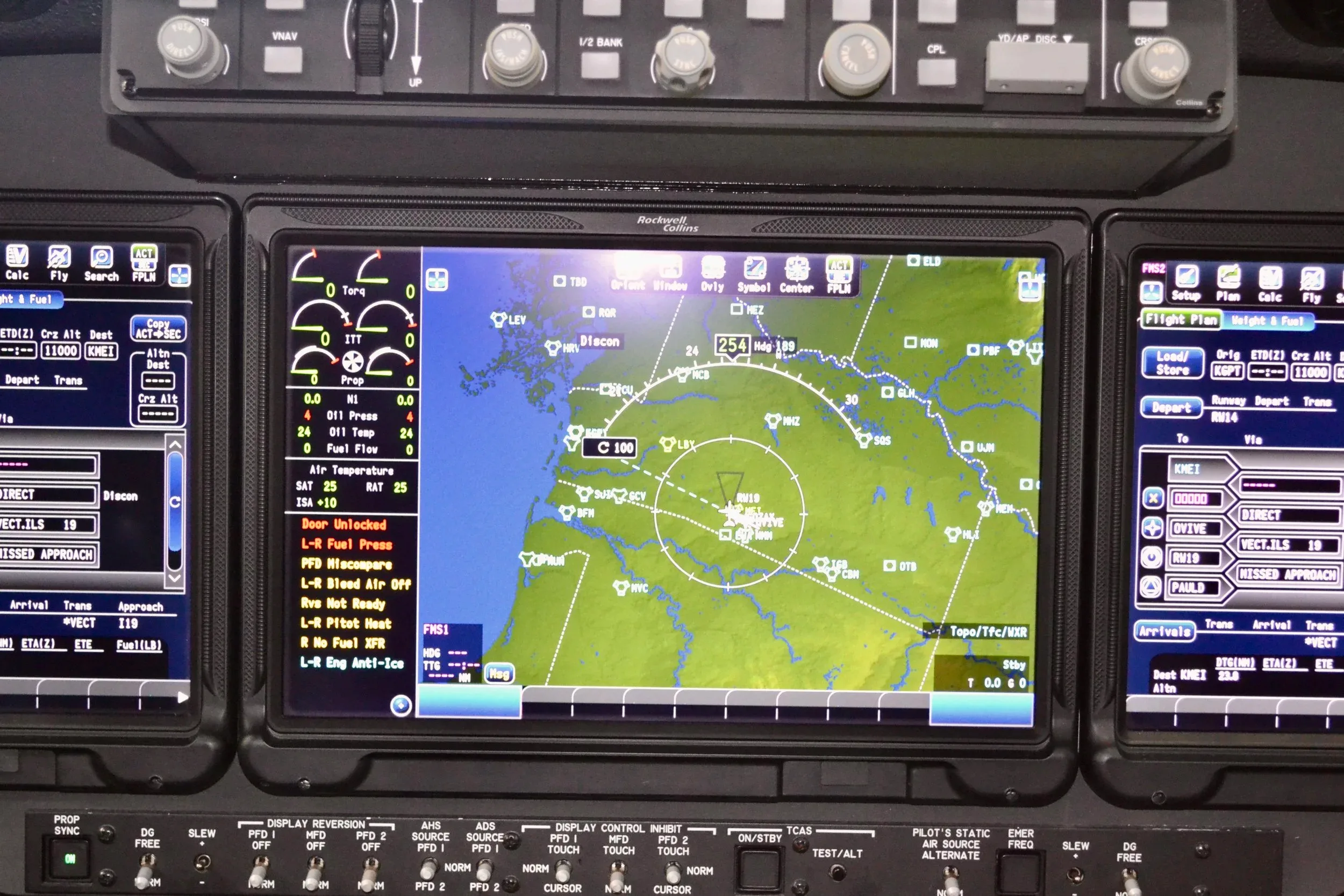 Avionics suite of a 2017 Beechcraft KING AIR 250 — Carolina Jet.
