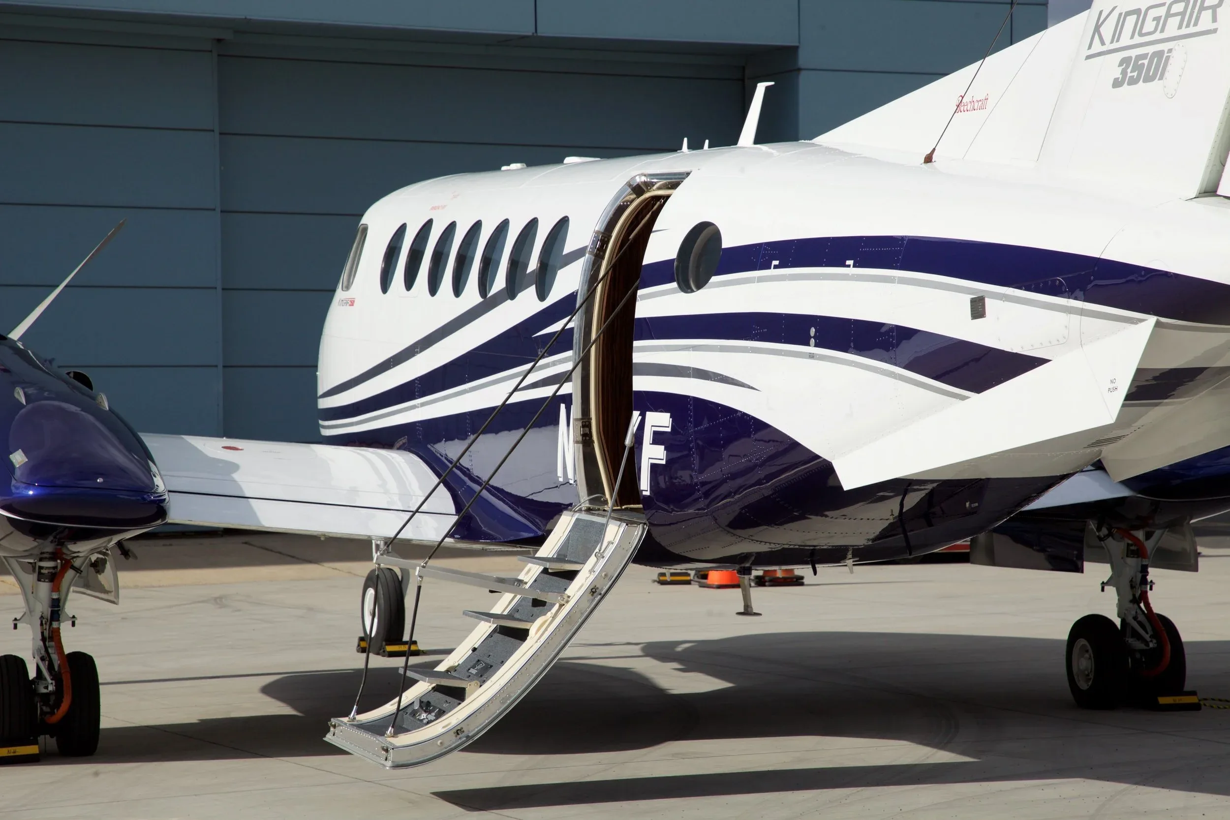 2015 BEECHCRAFT KING AIR 350i — Carolina Jet