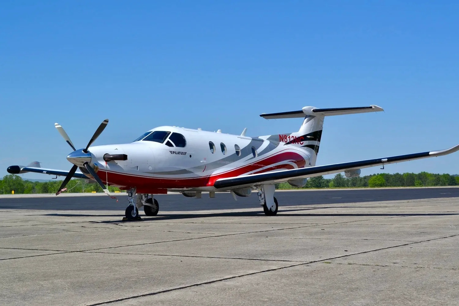 Exterior view of a 2015 Pilatus PC-12NG — Carolina Jet.
