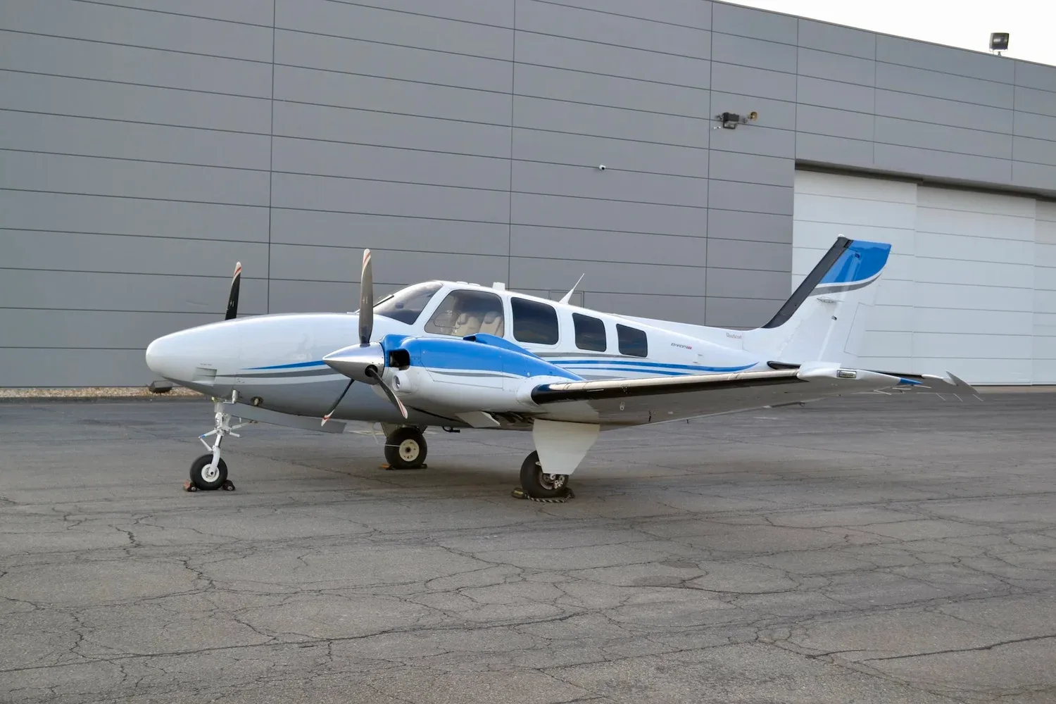 Exterior view of a 2018 Beechcraft G58 Baron — Carolina Jet.