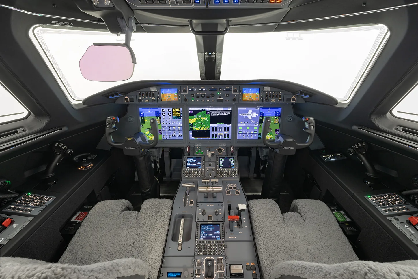 Cockpit and instrument panel of a 2023 Gulfstream G280.