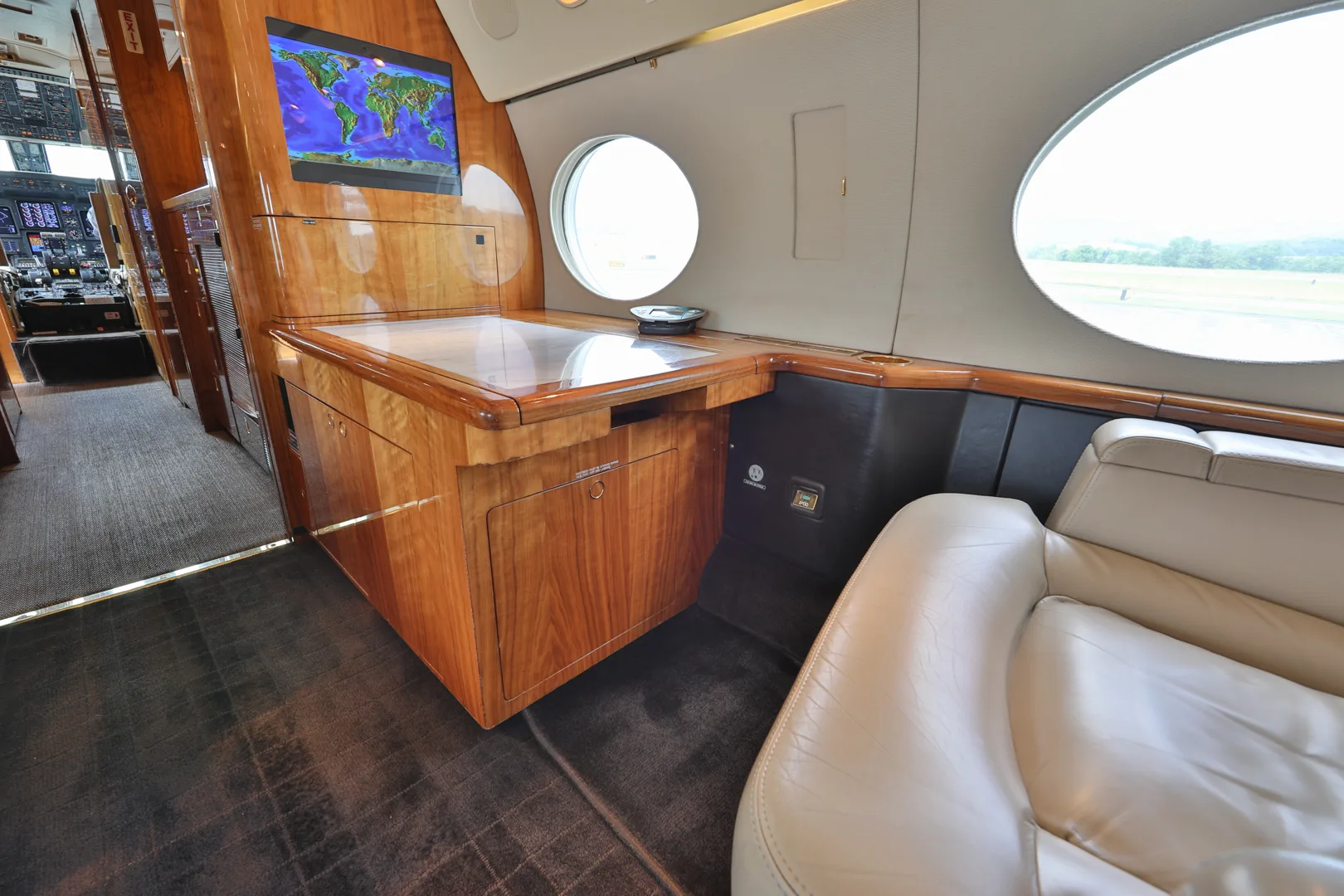 Cabin interior of a 1998 Gulfstream GIVSP.