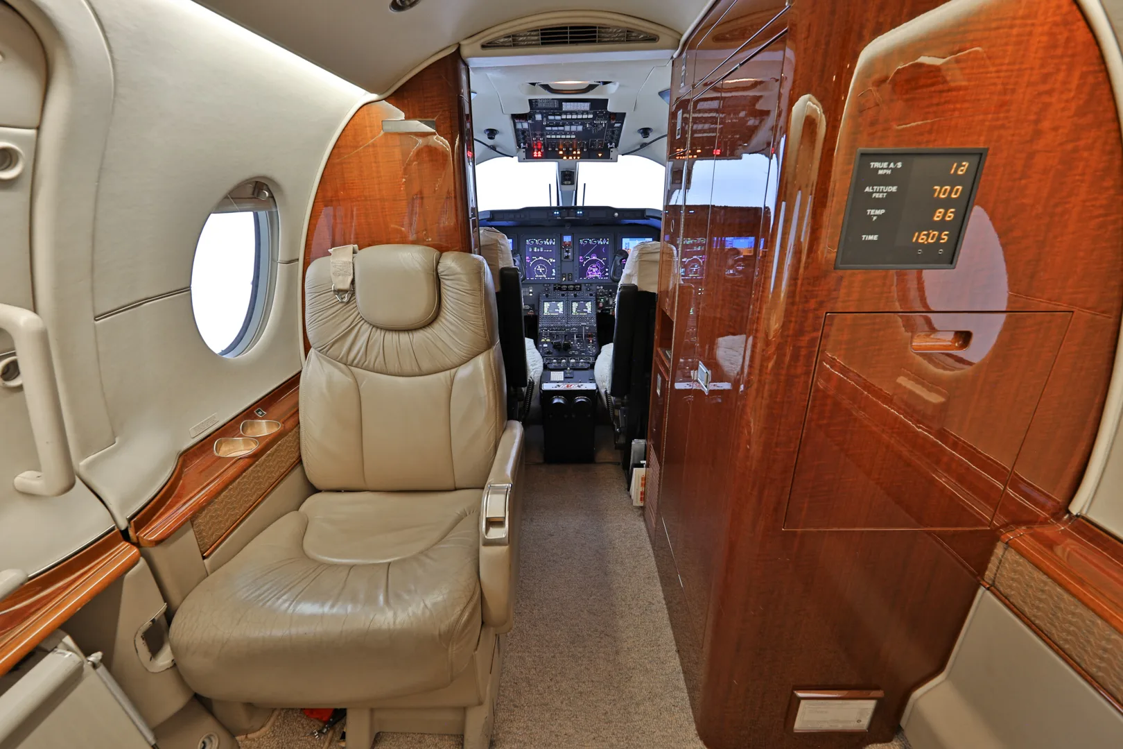 Cabin interior of a 2003 Info 400A.