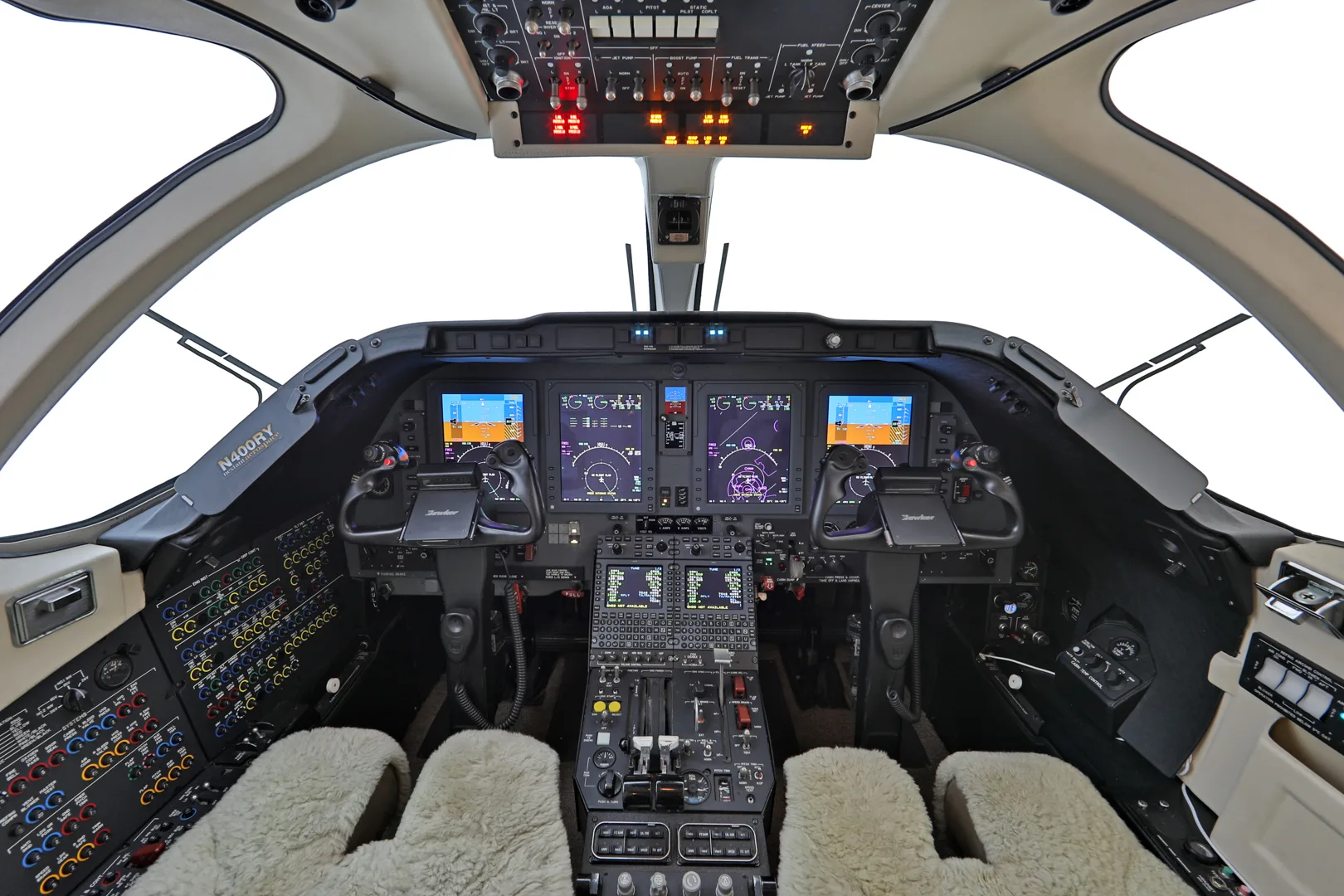 Cockpit and instrument panel of a 2003 Info 400A.