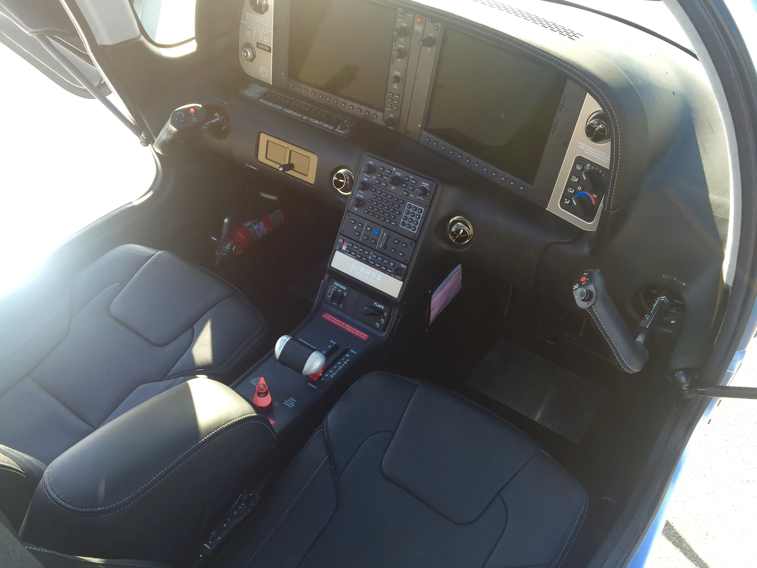 Cockpit and instrument panel of a 2016 Cirrus SR22T.