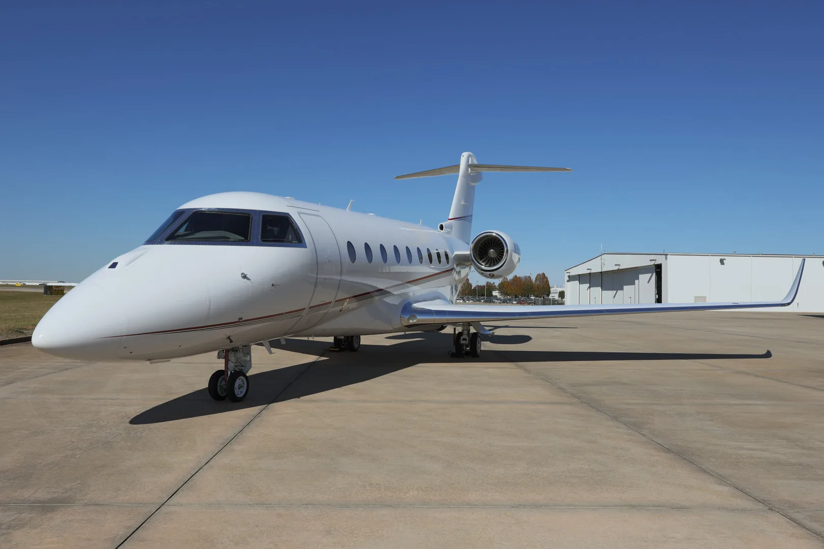 Exterior view of a 2017 Gulfstream G280, N286BA.