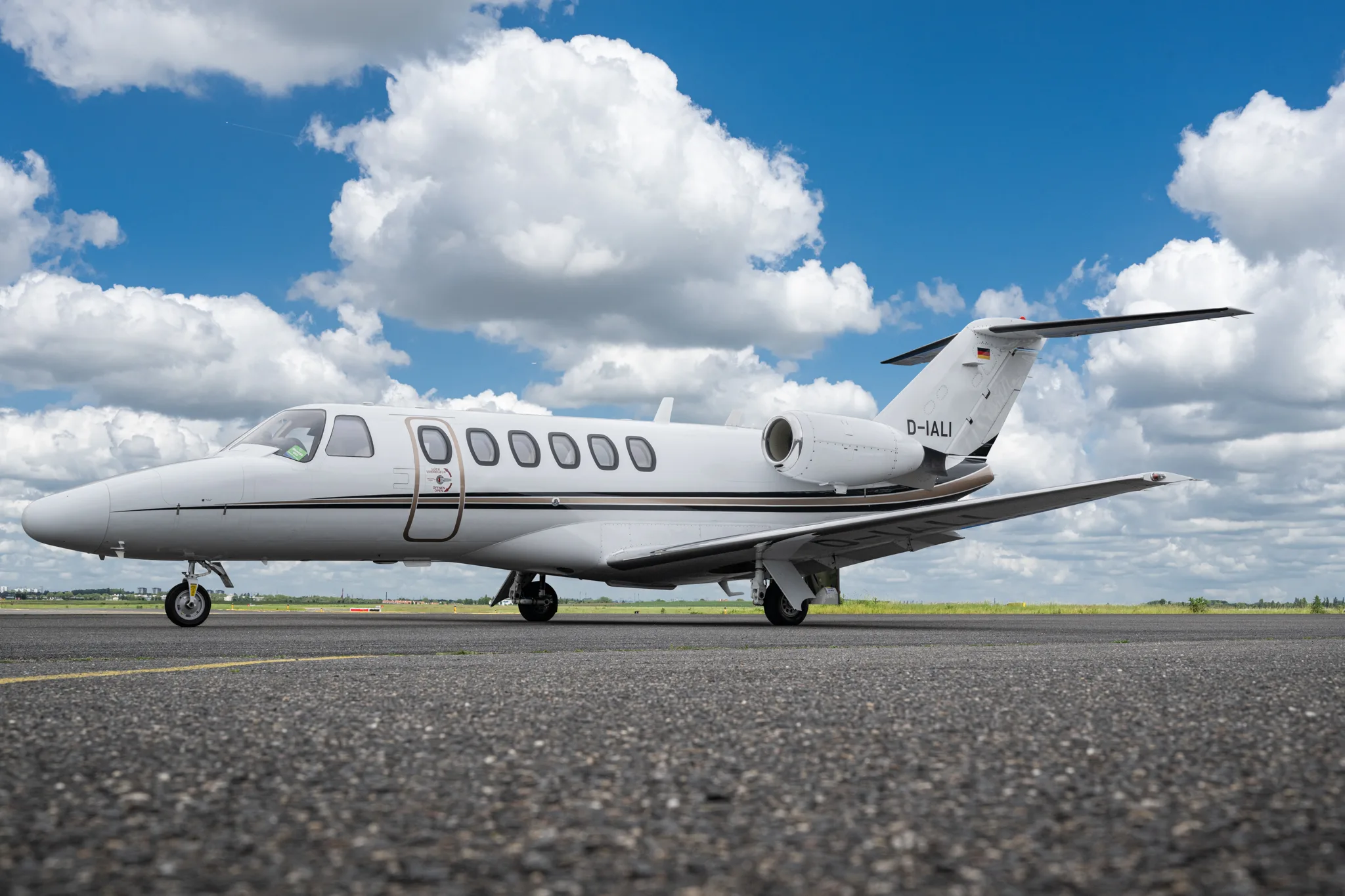 GE 1996 Hawker 800XP