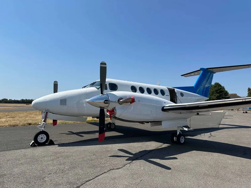 Exterior view of a 1979 Beechcraft king air 200.